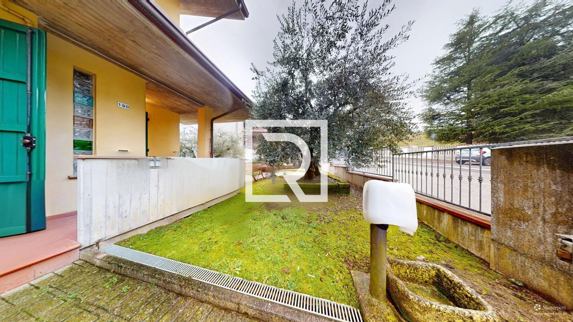 Stradone-Quadrilocale-01292026_093738_defurnished