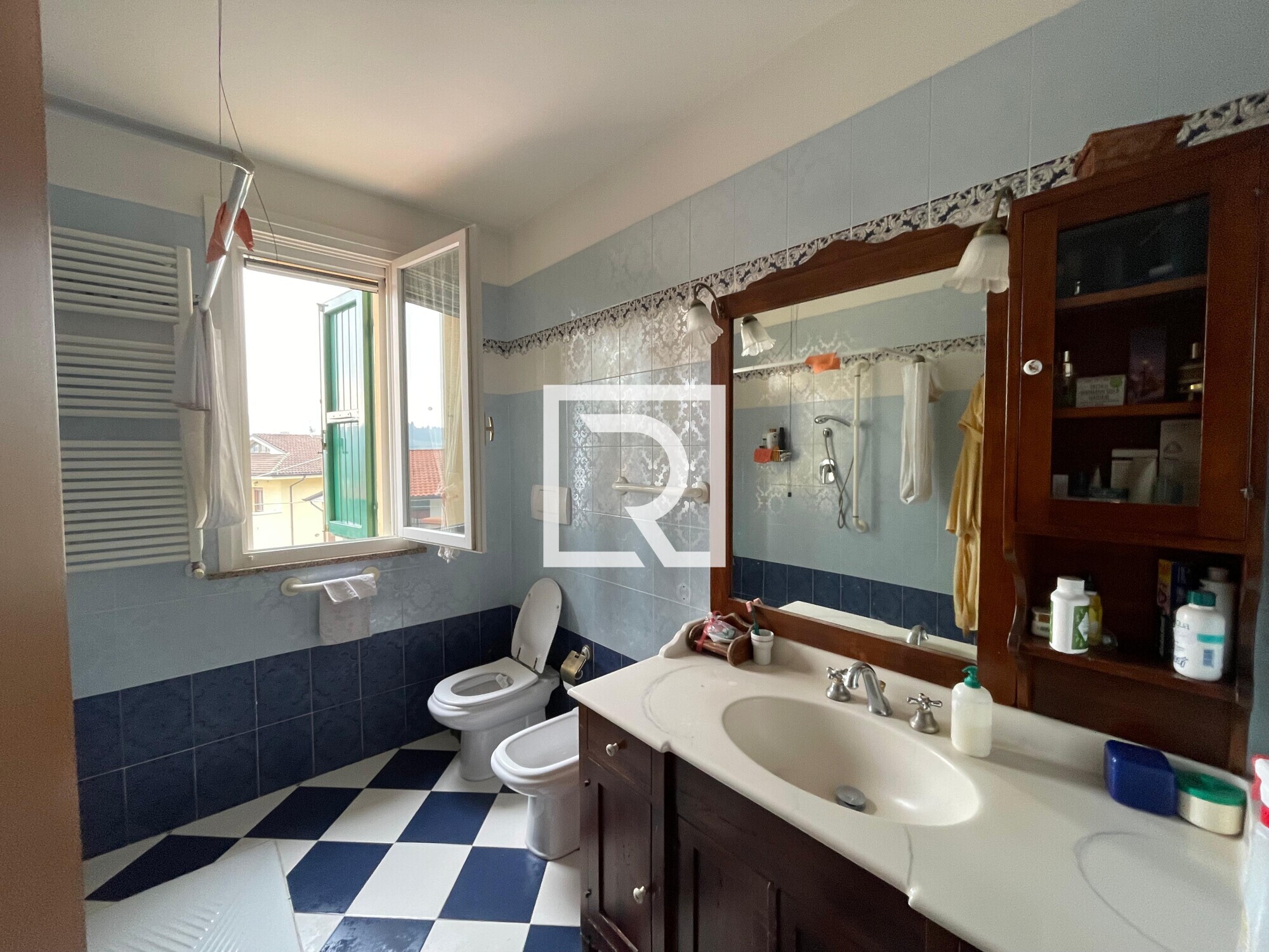 WhatsApp Image 2025-11-07 at 16.23.44