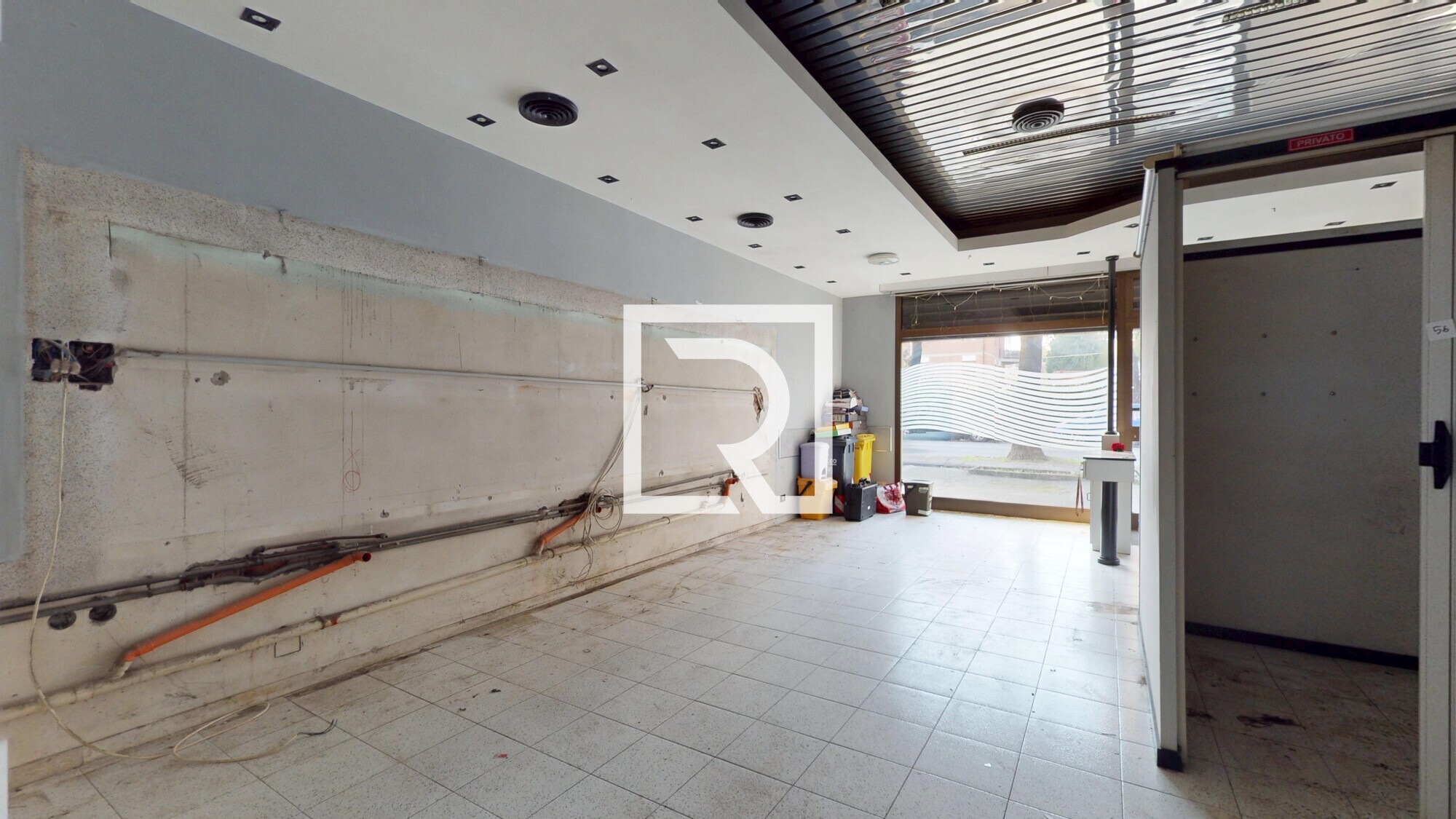 locale-commerciale-11132025_091734