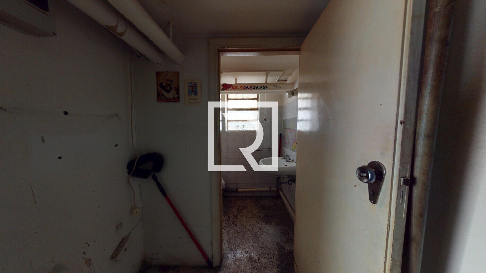 locale-commerciale-11132025_091706