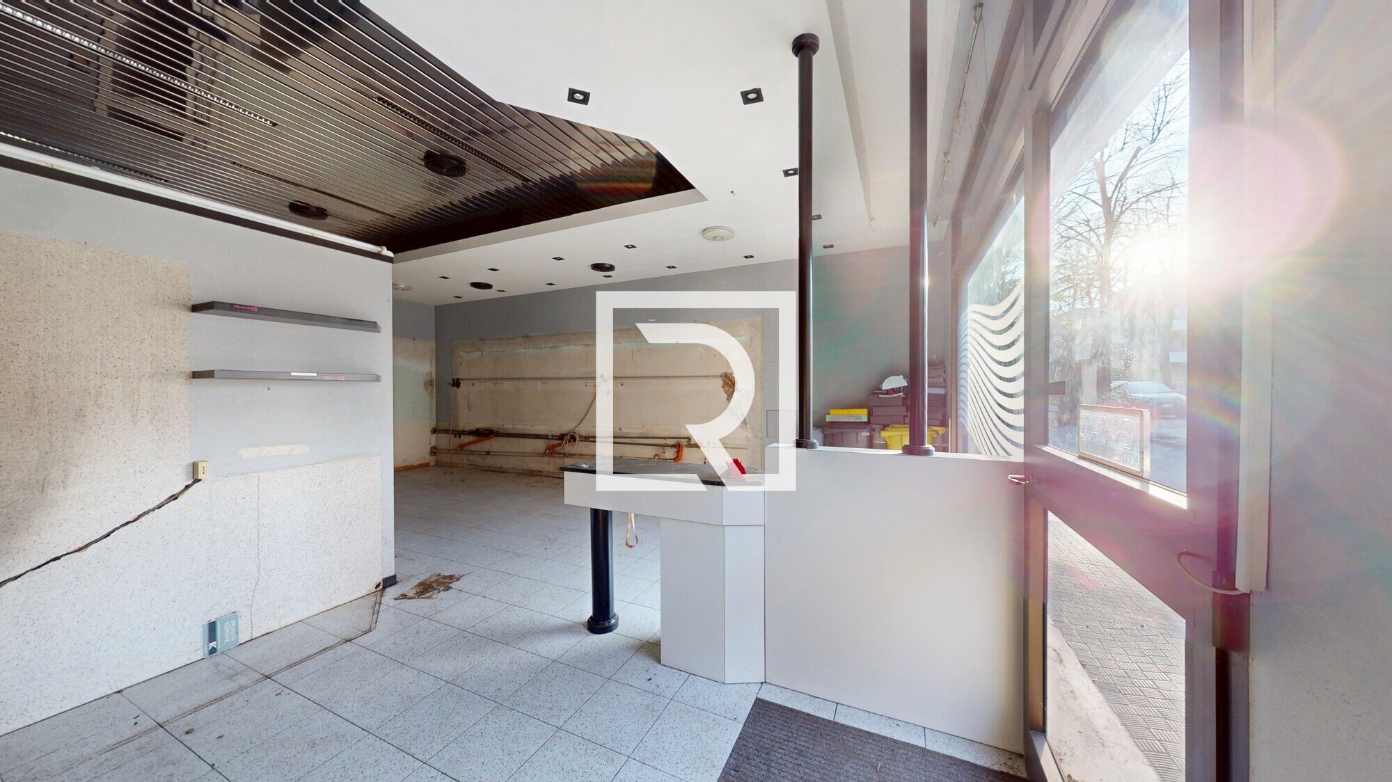 locale-commerciale-11132025_091229