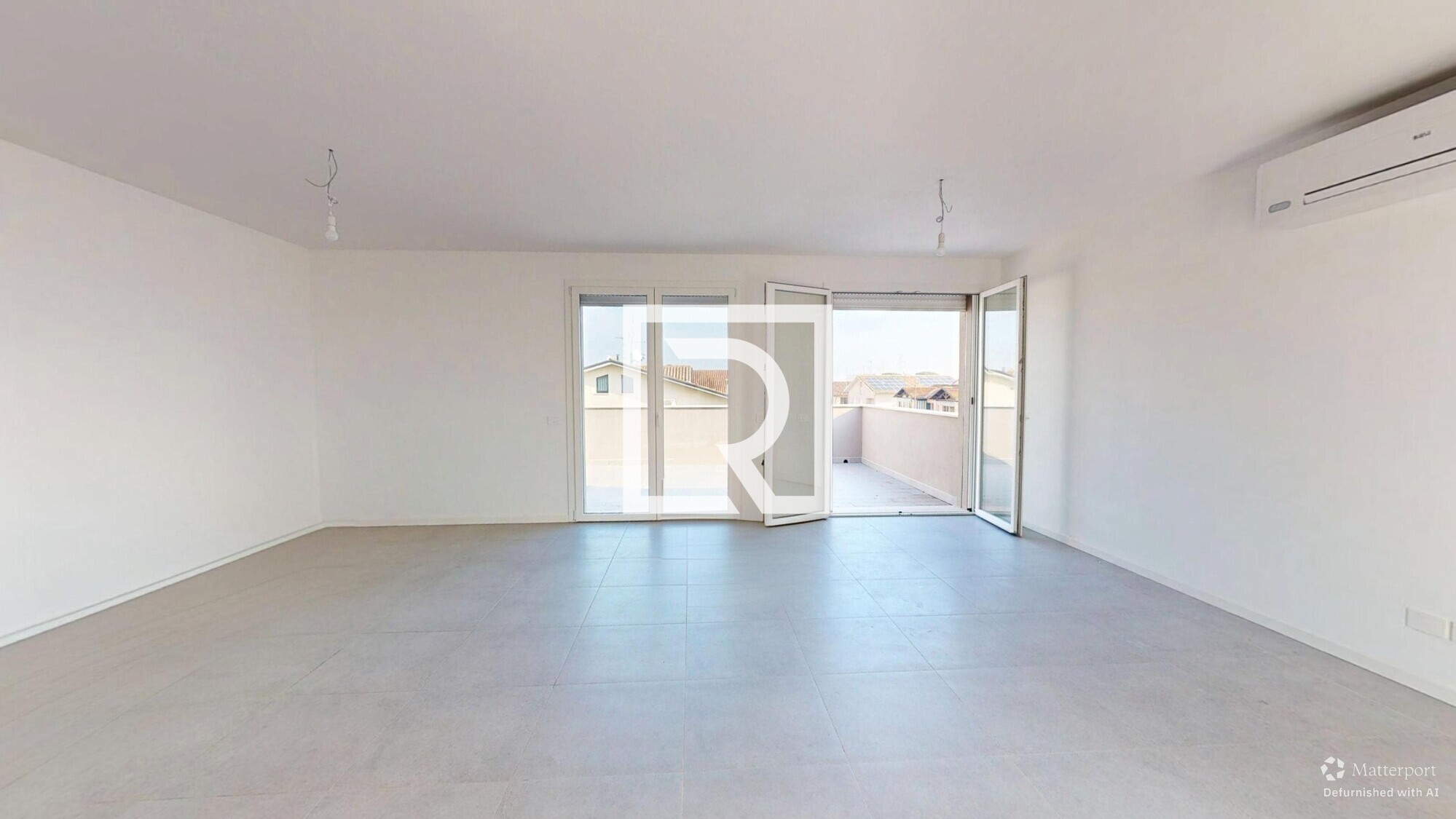 Attico-a-ponte-nuovo--11102025_150821_defurnished