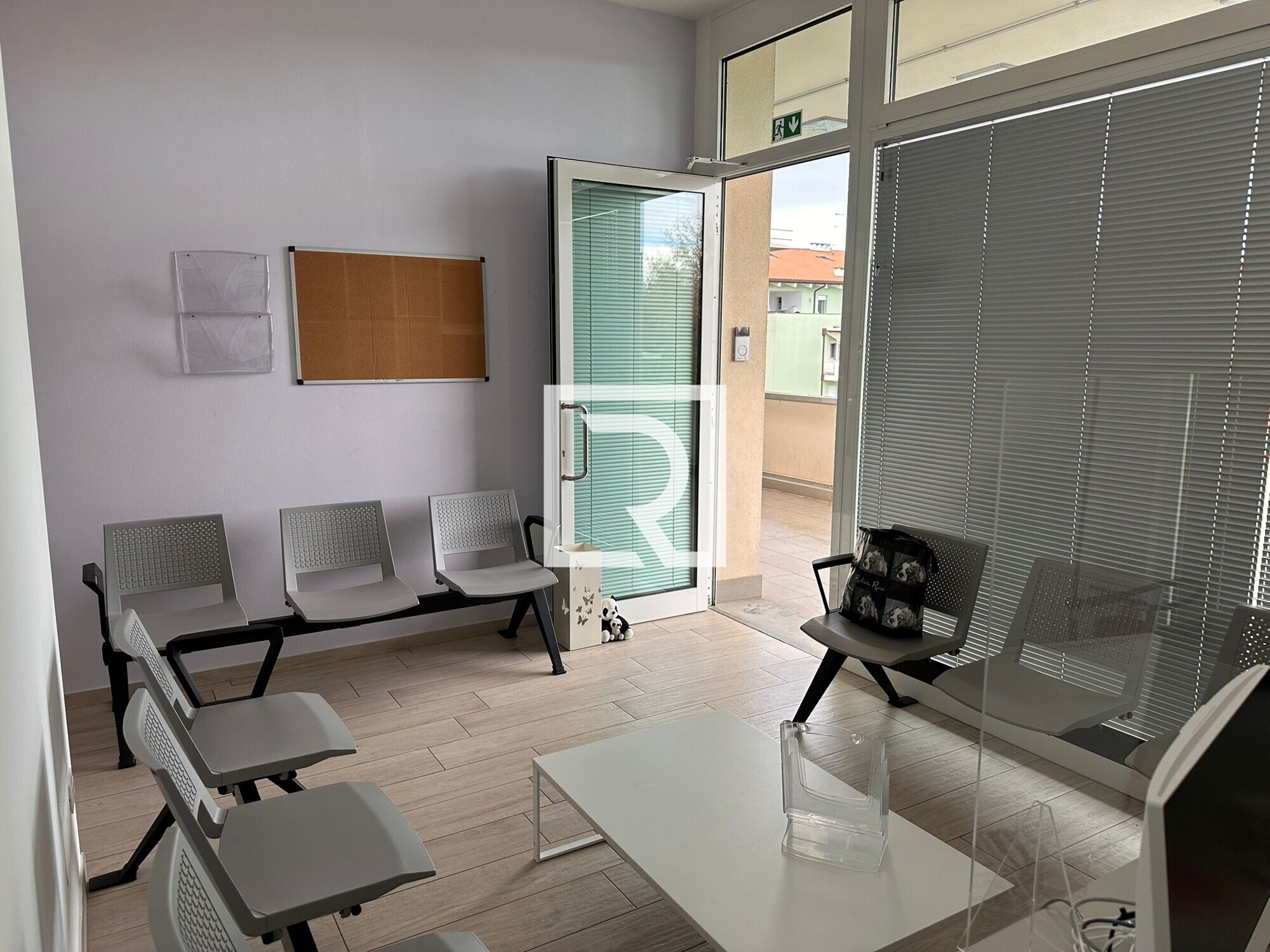 37df95f7-6da4-4233-9756-67208a44c877