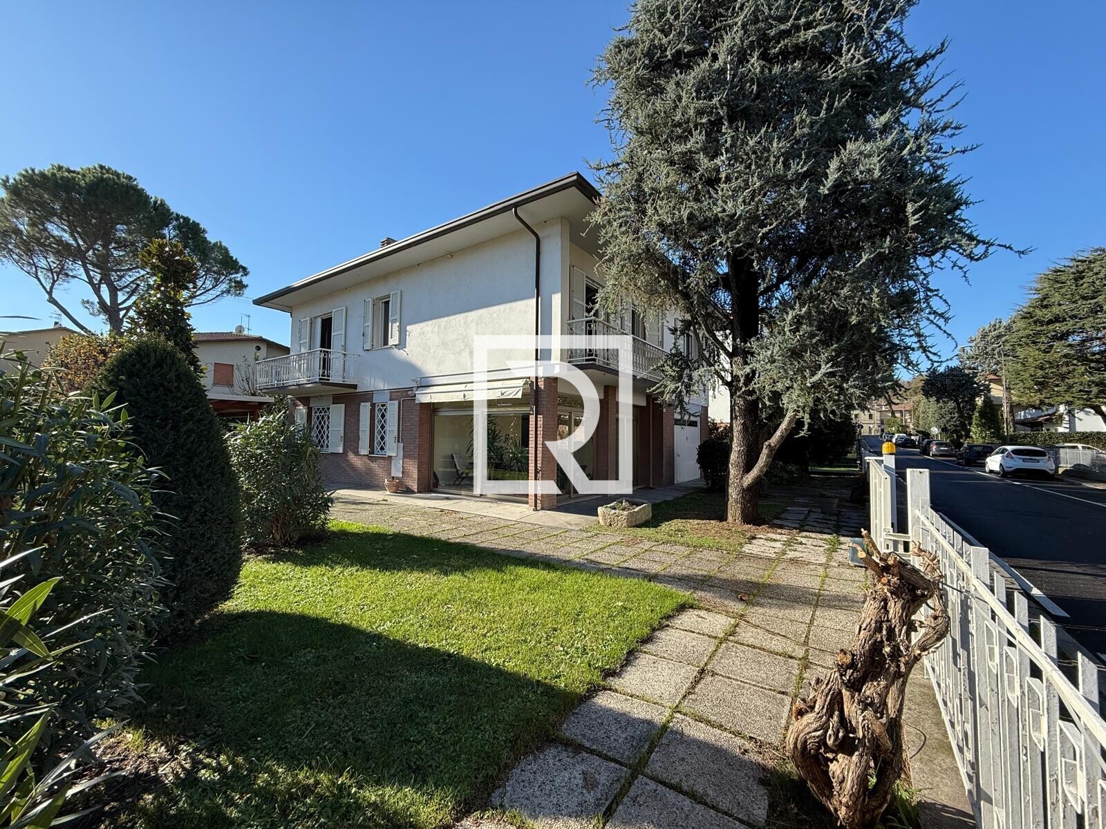 WhatsApp Image 2025-11-23 at 12.33.58