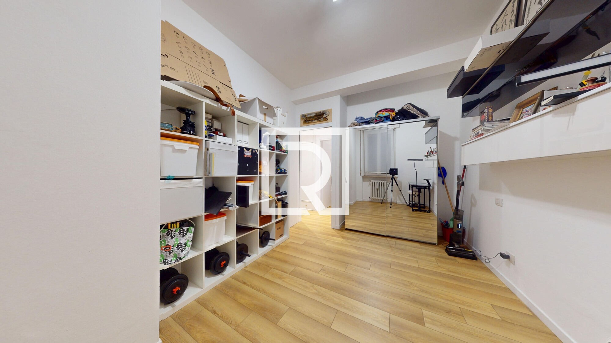 TRILOCALE-Via-Daverio-11262025_193036