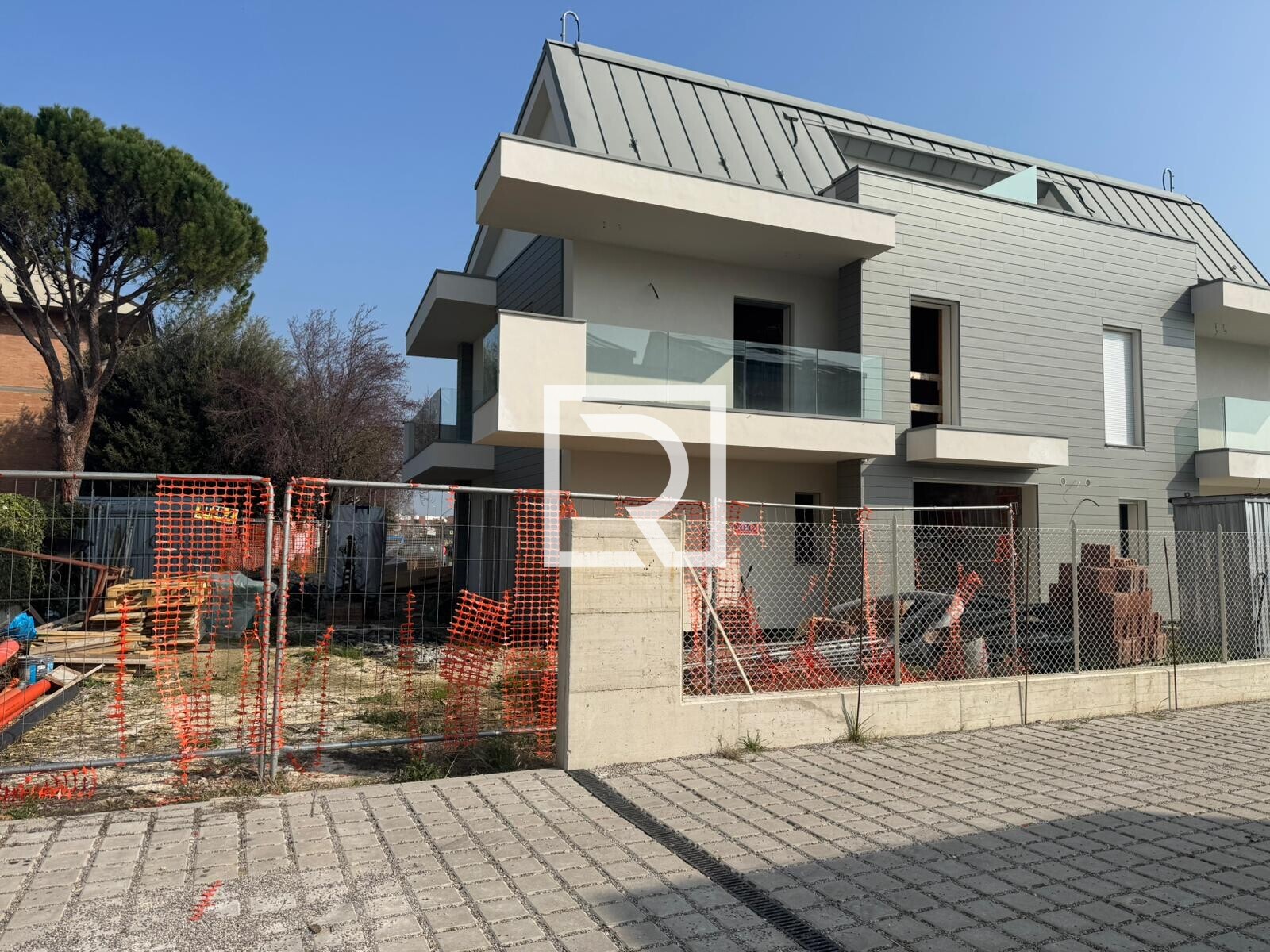 WhatsApp Image 2026-02-27 at 17.33.26