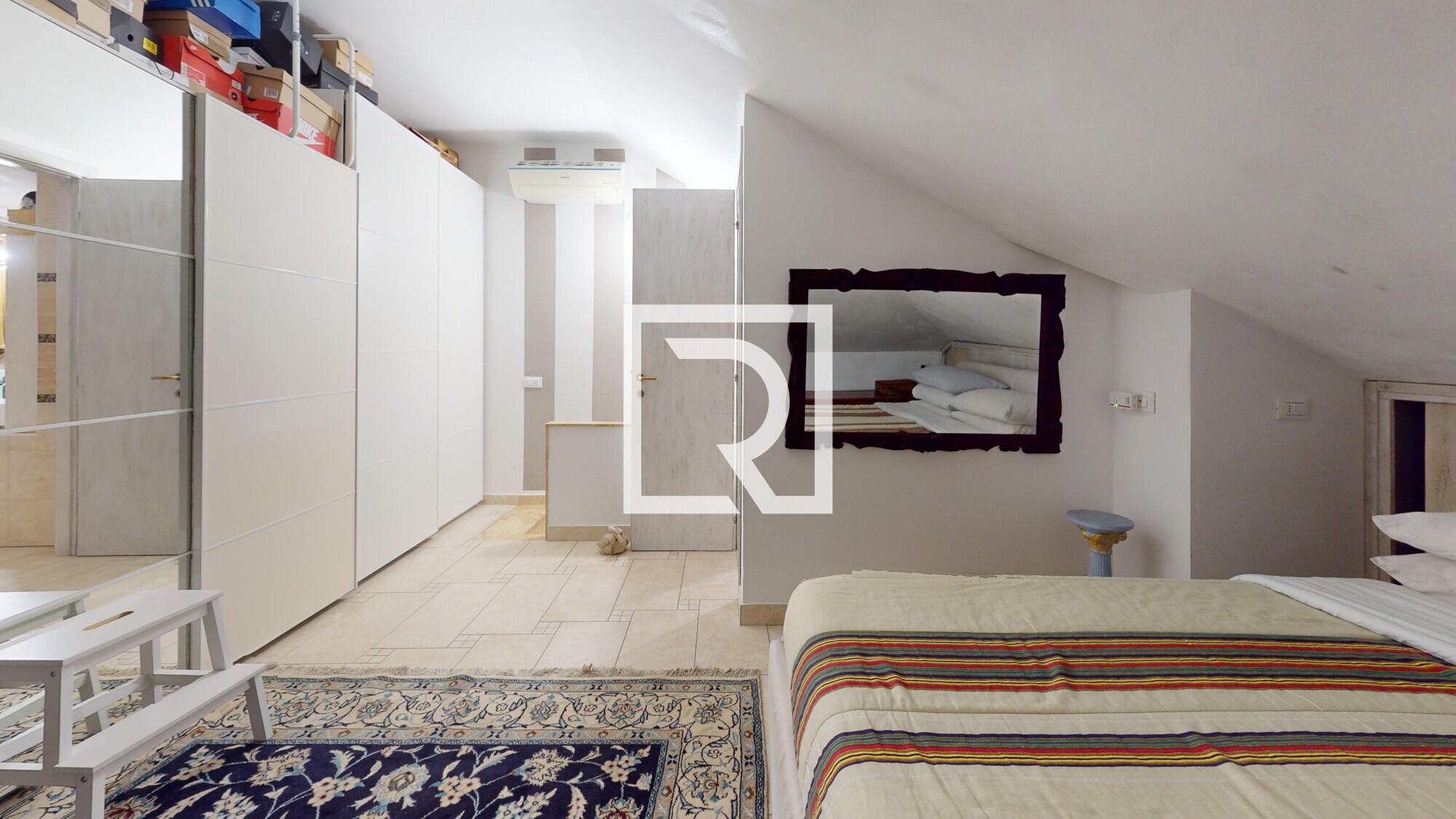 Via-Piemonte-11-P1-Bedroom