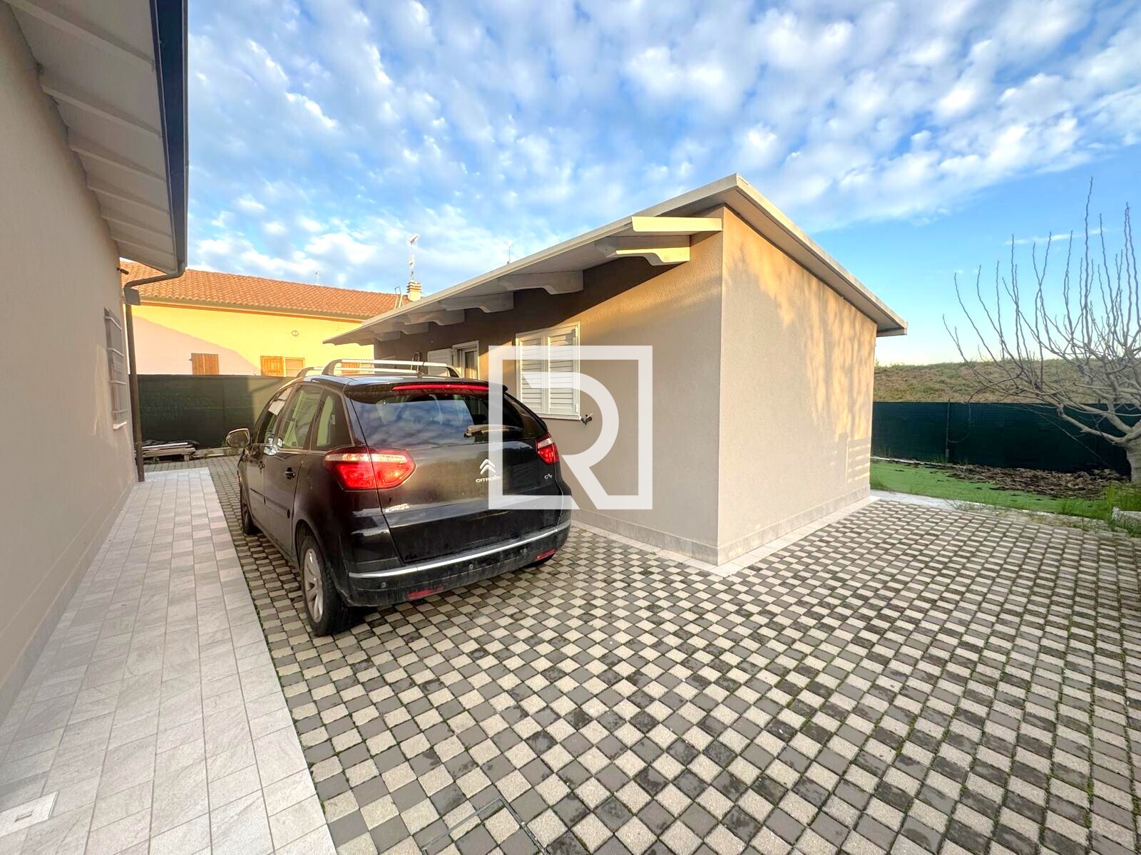 WhatsApp Image 2025-12-01 at 09.31.13 (3)