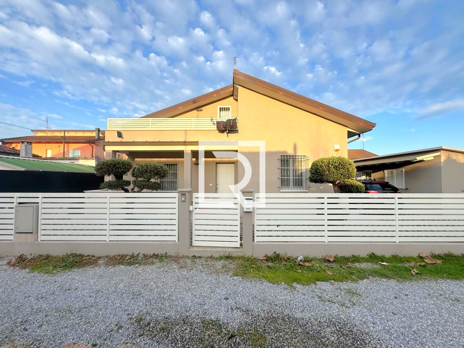 WhatsApp Image 2025-12-01 at 11.40.37 (1)