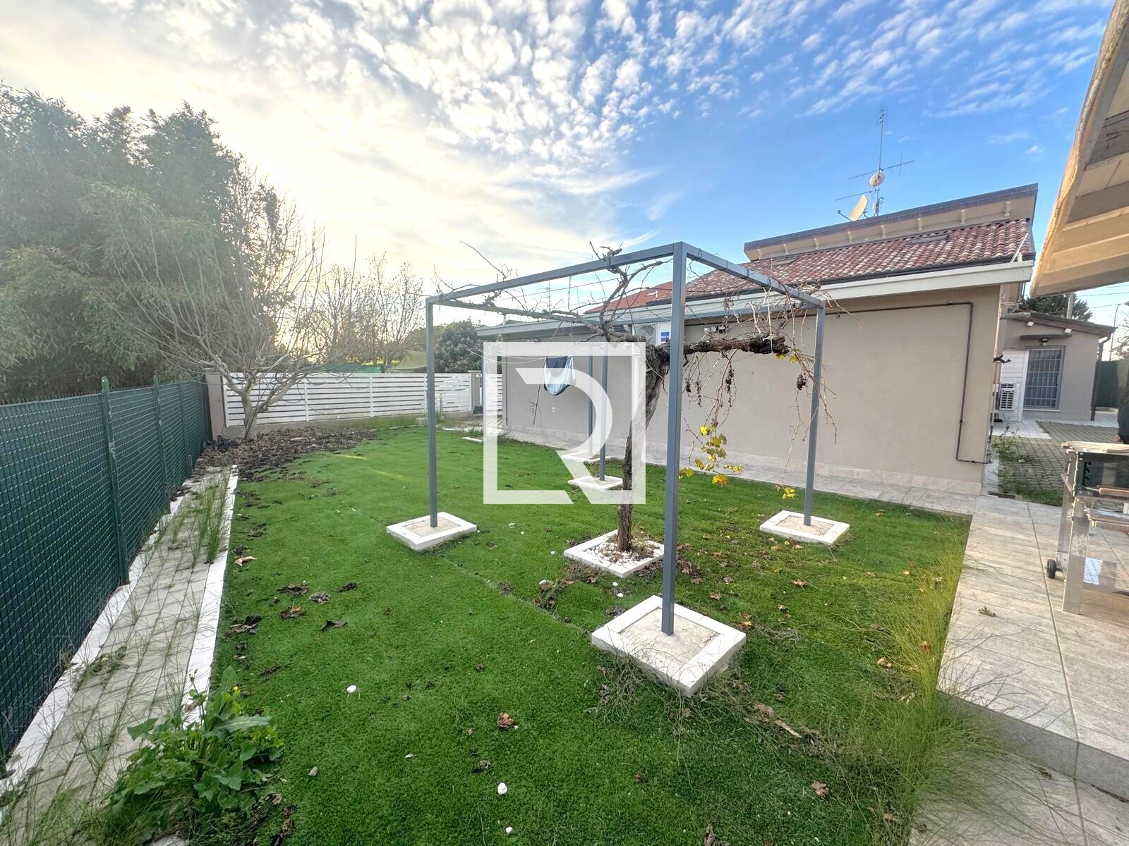 WhatsApp Image 2025-12-01 at 09.31.13 (1)