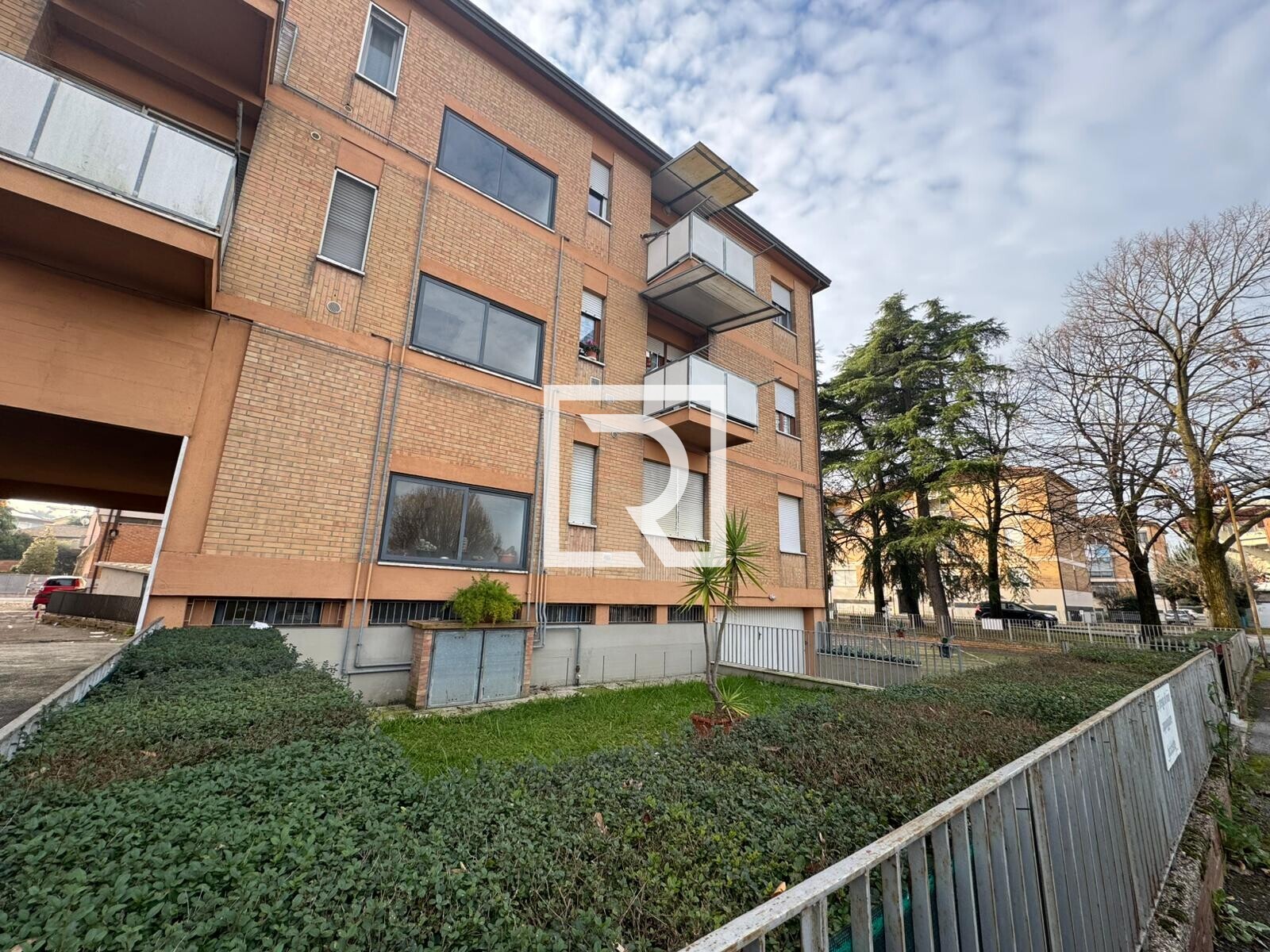 WhatsApp Image 2025-12-03 at 11.44.59 (1)