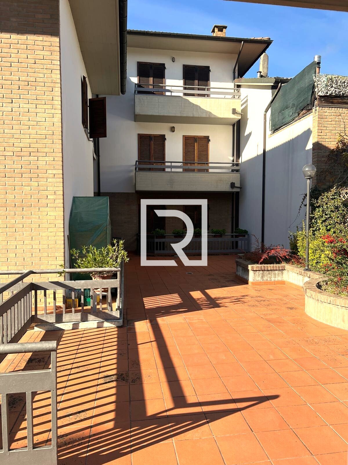 WhatsApp Image 2025-12-09 at 11.40.59 (1)