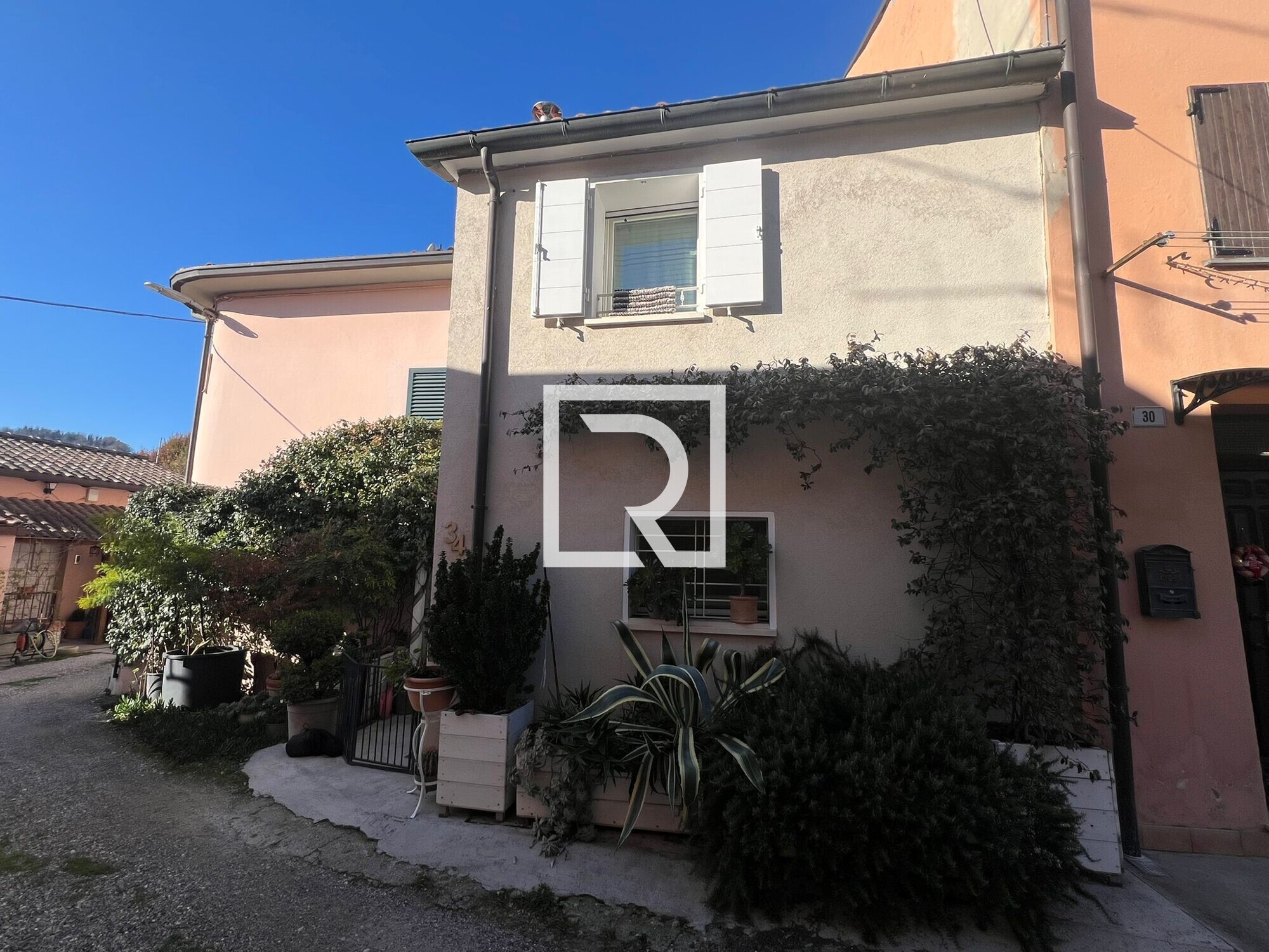 WhatsApp Image 2025-12-15 at 16.57.12 (1)