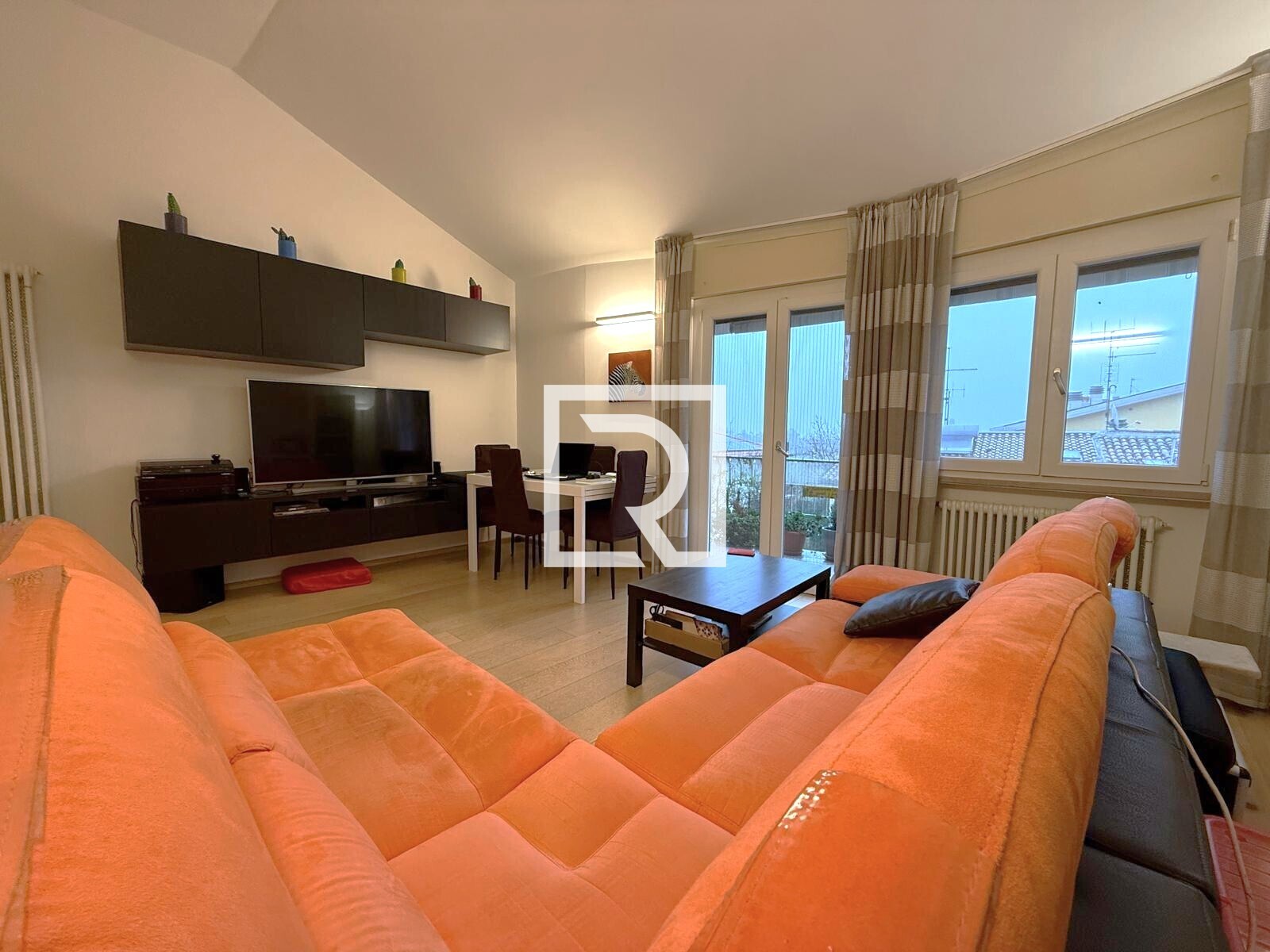 WhatsApp Image 2025-12-16 at 15.12.08 (2)