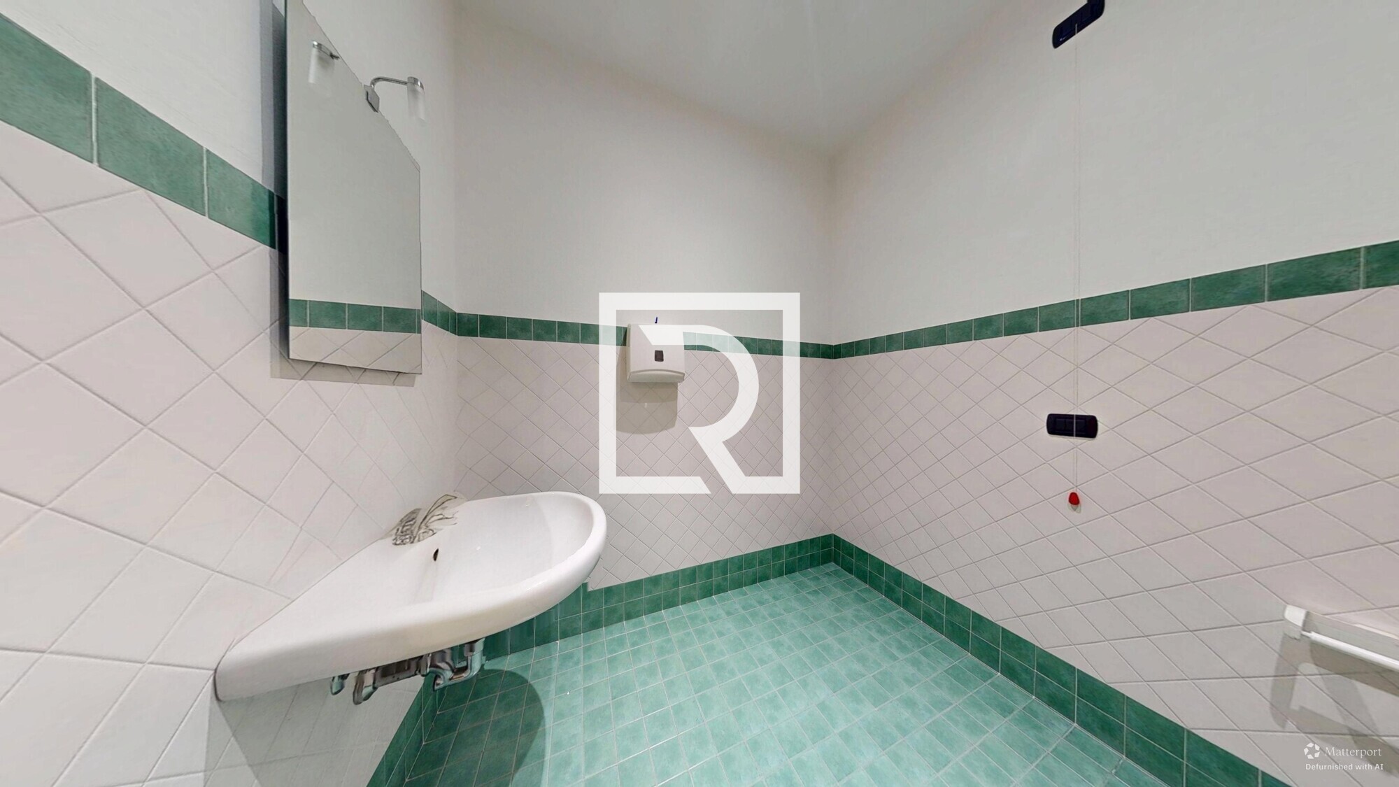 Negozio-Gambattola-Trasformabile-01082026_153819_defurnished