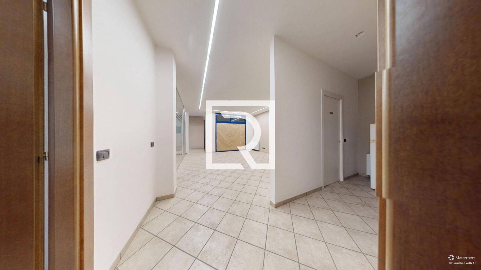 Negozio-Gambattola-Trasformabile-01082026_153805_defurnished