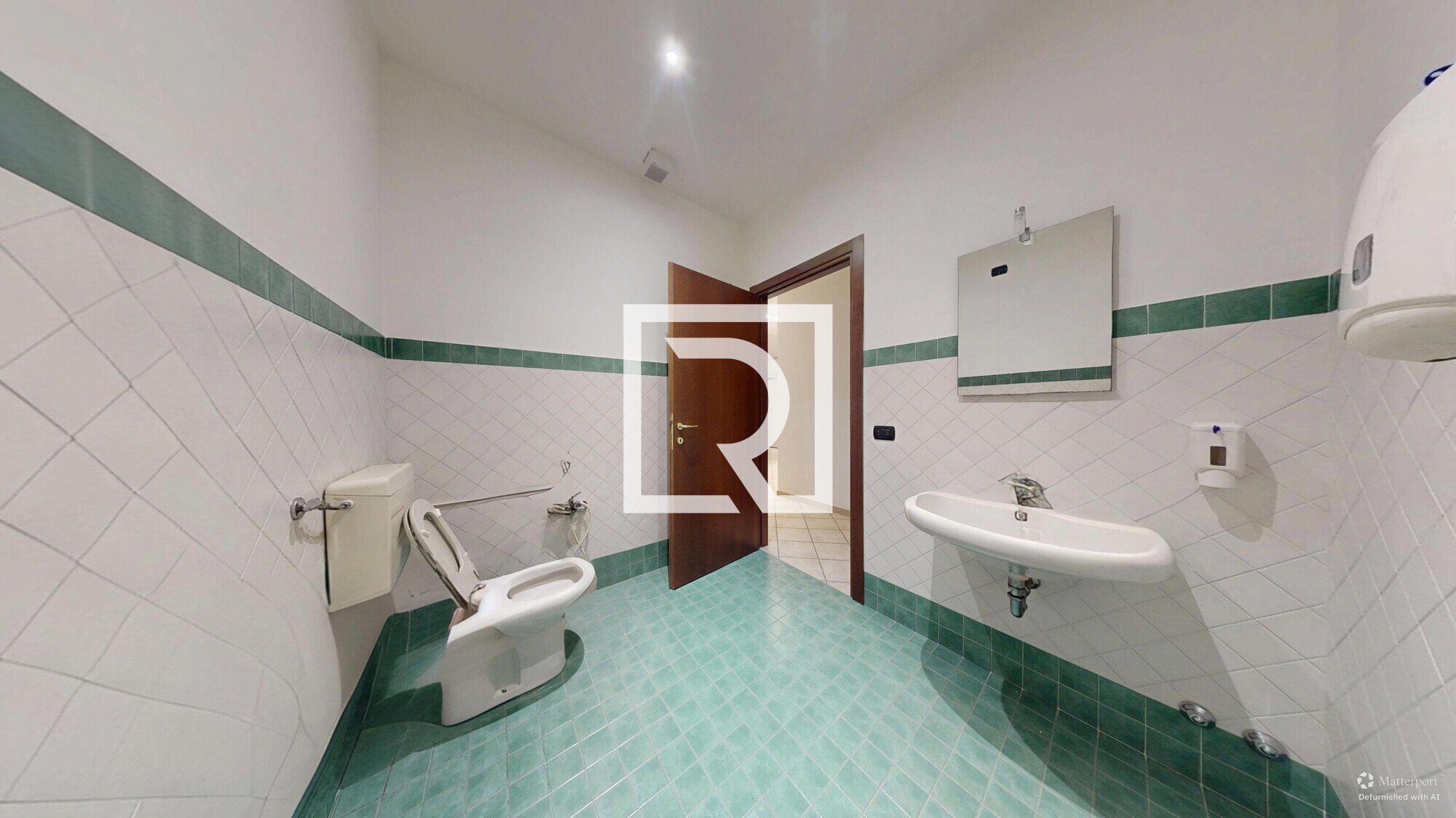 Negozio-Gambattola-Trasformabile-01082026_153827_defurnished