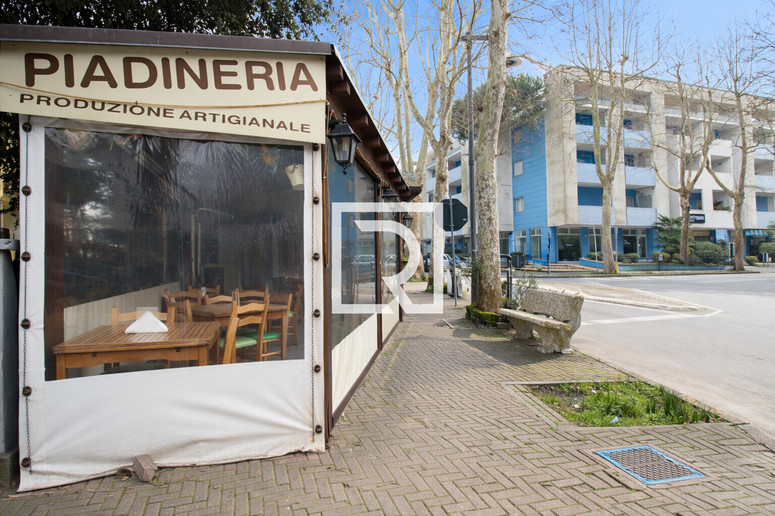 f8cfbeb2-20f2-4634-b0b4-90904a8f9ddc