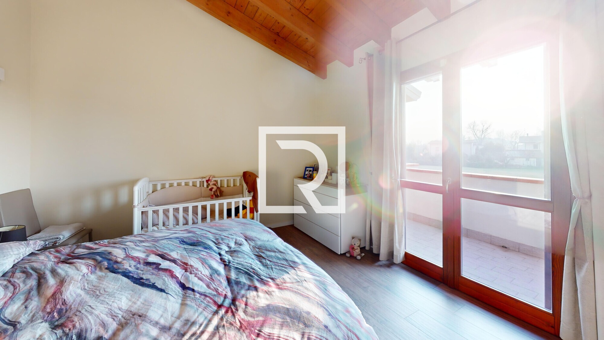 VILLETTA-A-SCHIERA-CENTRALE-CLASSE-C-Bedroom