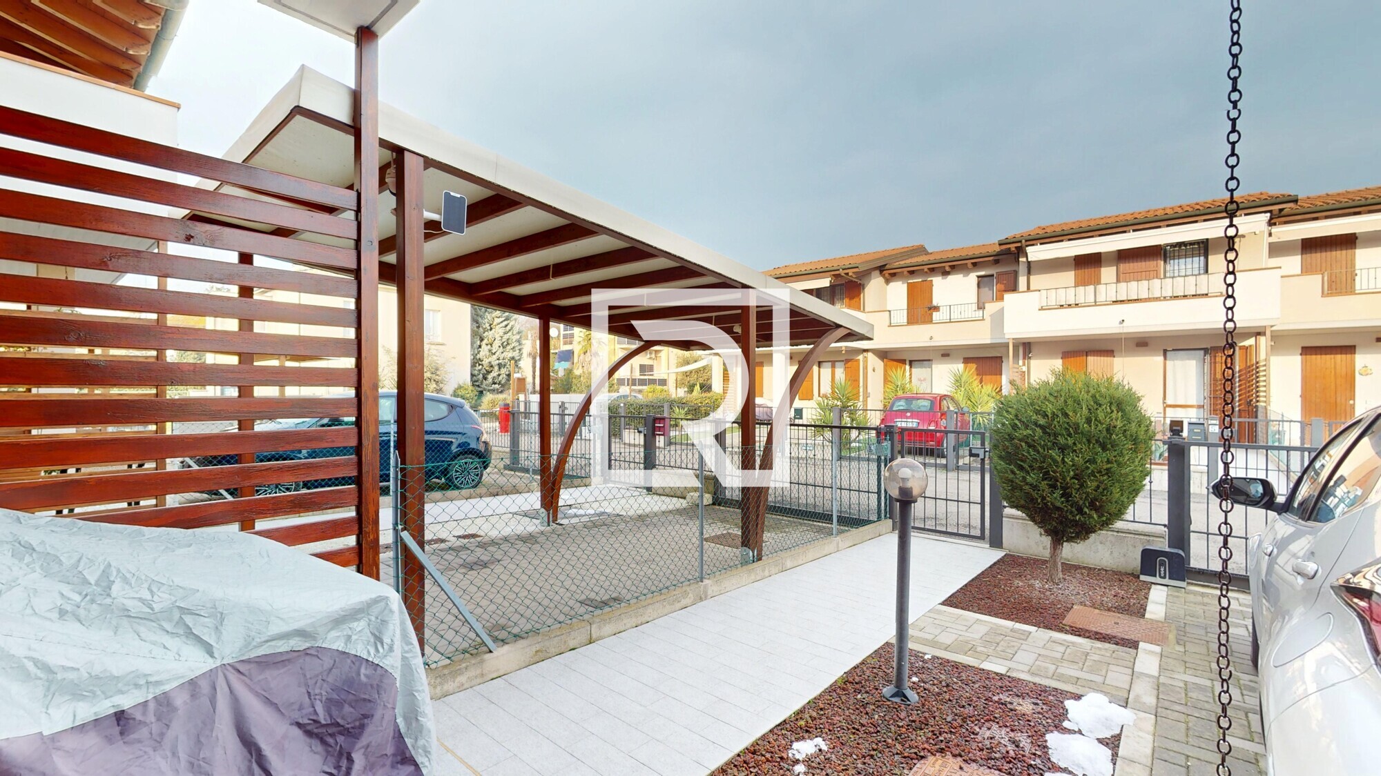 VILLETTA-A-SCHIERA-CENTRALE-CLASSE-C-01152026_112904