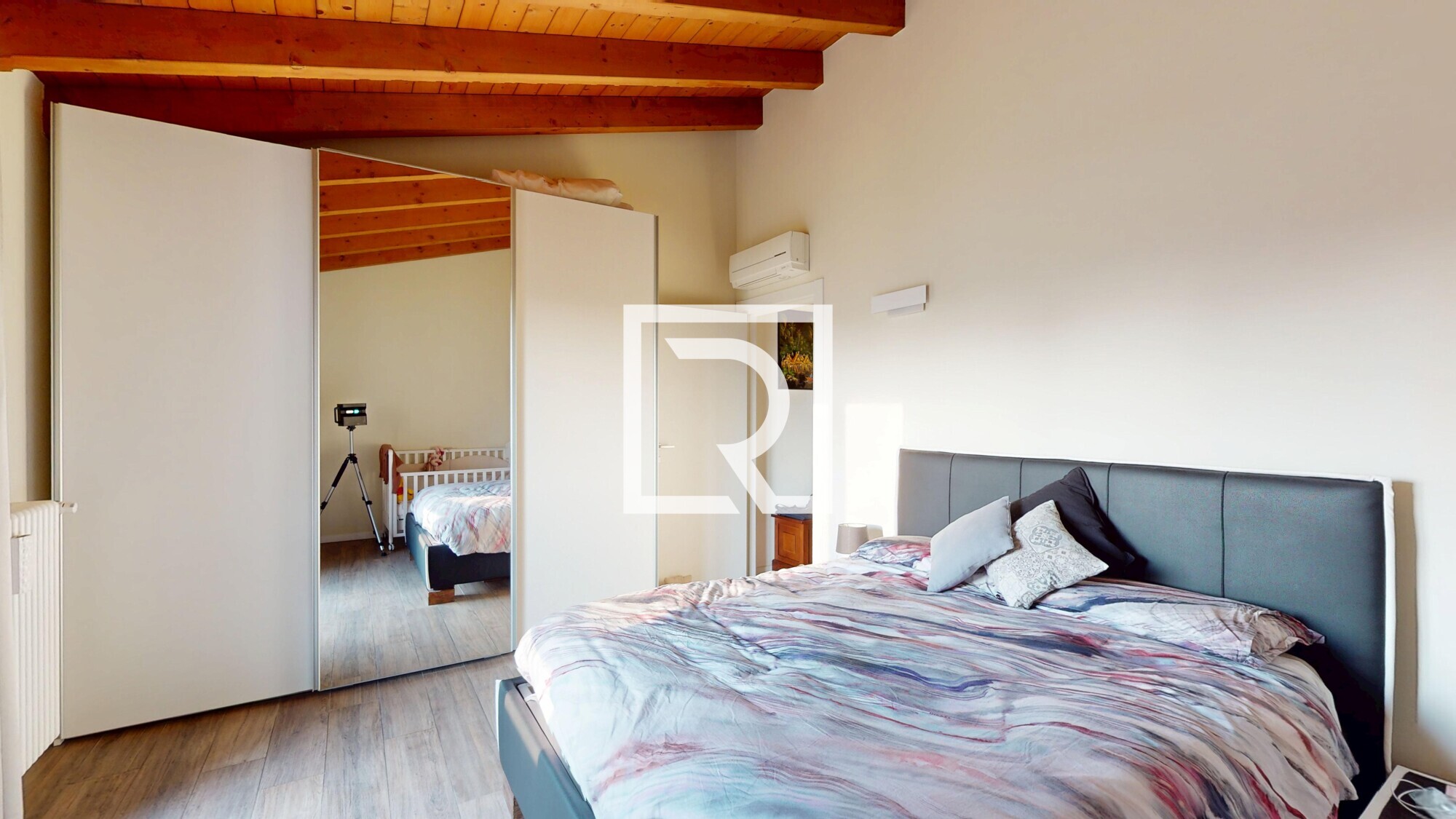 VILLETTA-A-SCHIERA-CENTRALE-CLASSE-C-01152026_113035