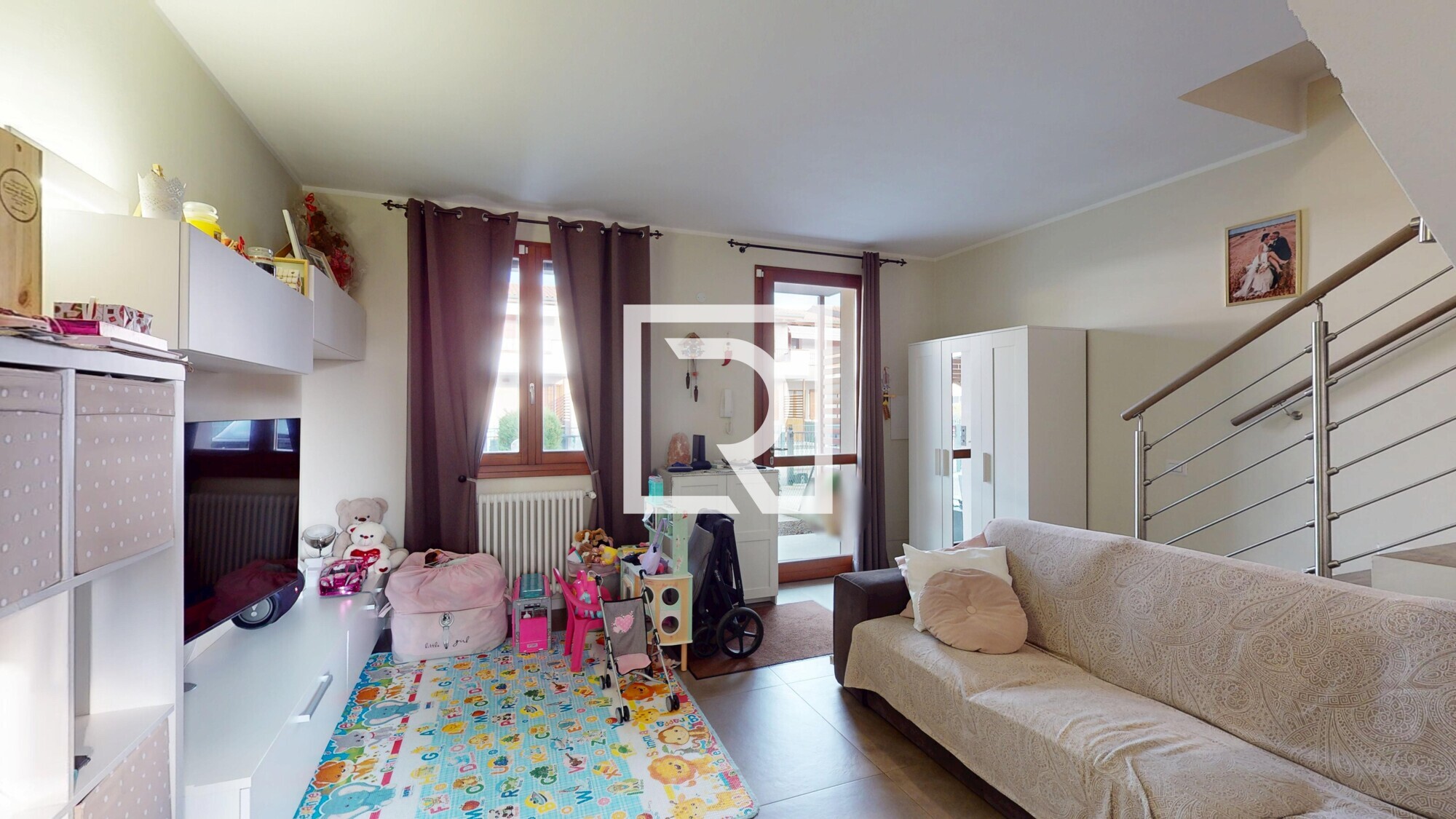 VILLETTA-A-SCHIERA-CENTRALE-CLASSE-C-01152026_112703