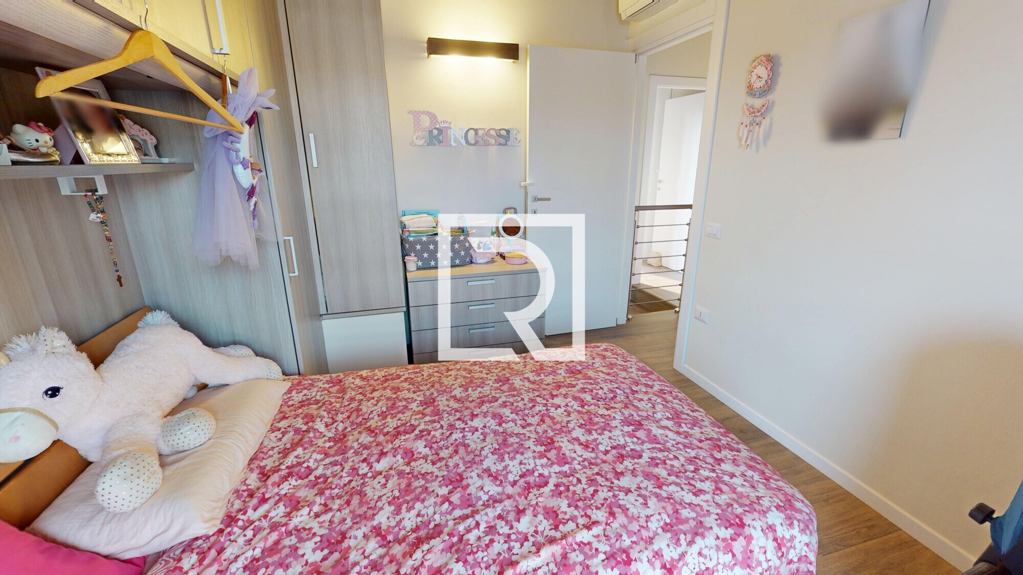 VILLETTA-A-SCHIERA-CENTRALE-CLASSE-C-01152026_113205