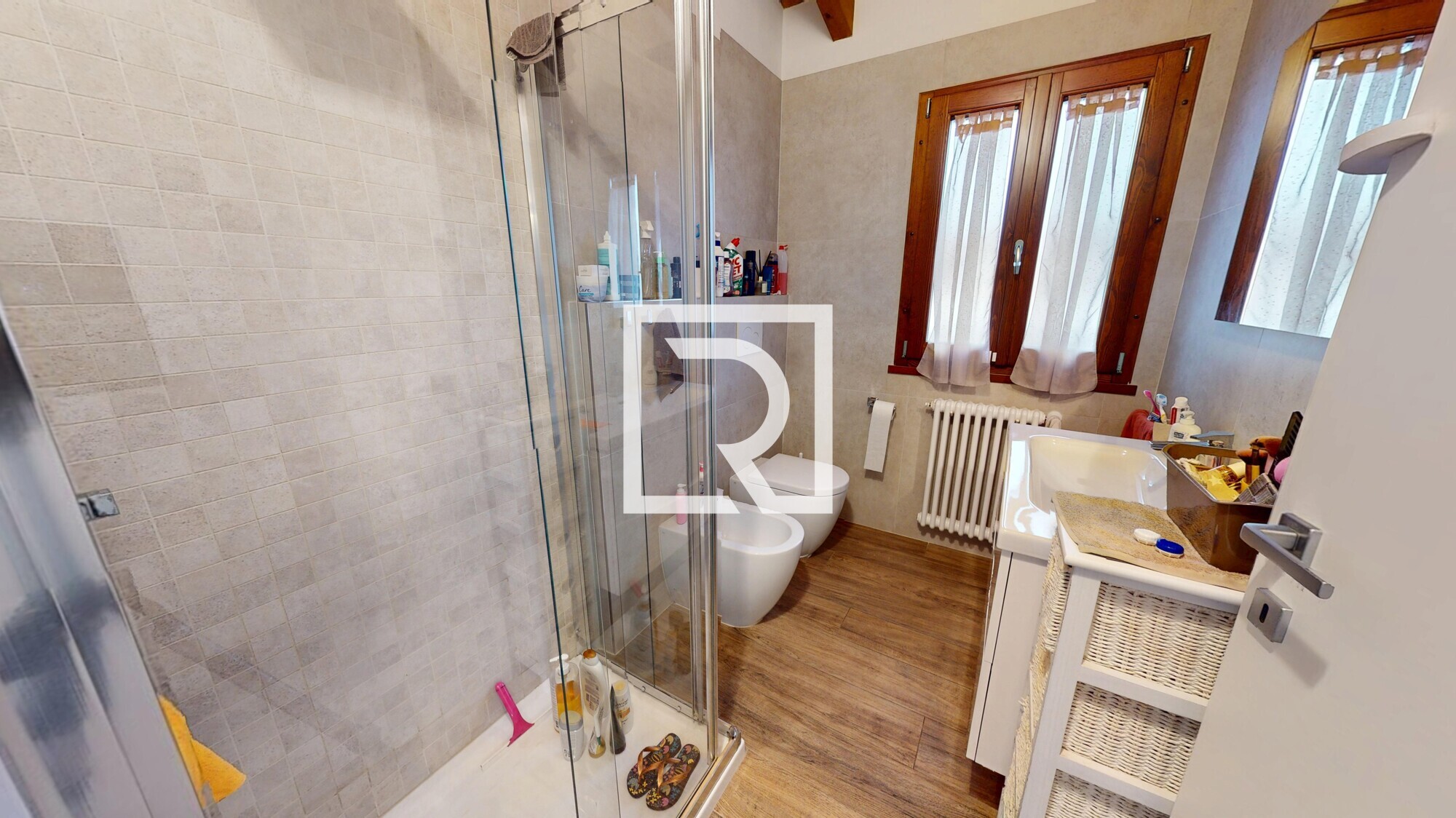 VILLETTA-A-SCHIERA-CENTRALE-CLASSE-C-01152026_113250