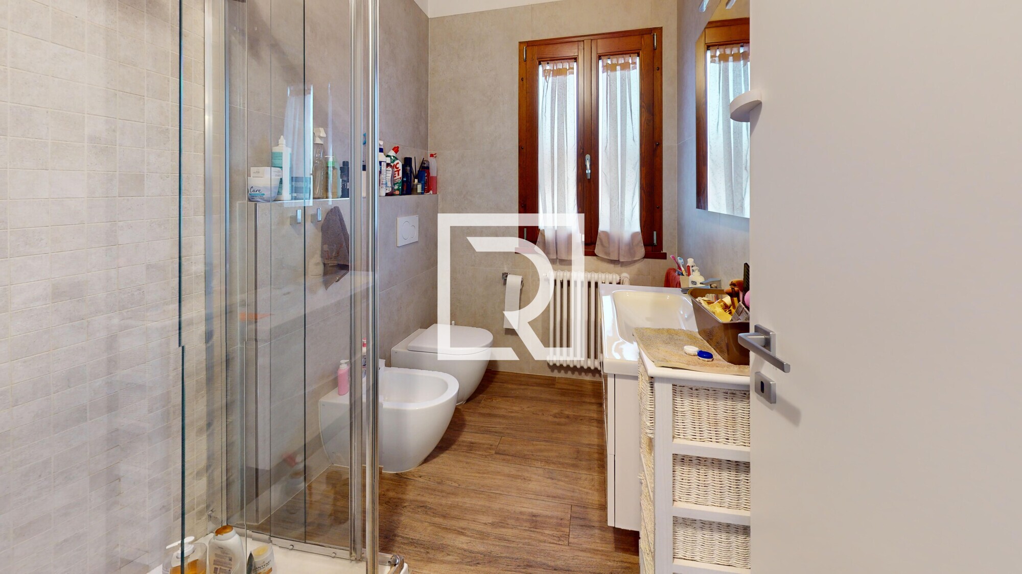 VILLETTA-A-SCHIERA-CENTRALE-CLASSE-C-Bathroom