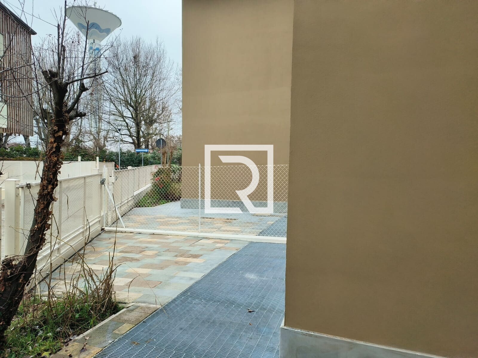 30440c32-595e-4a09-8a1f-97a8007d8e76