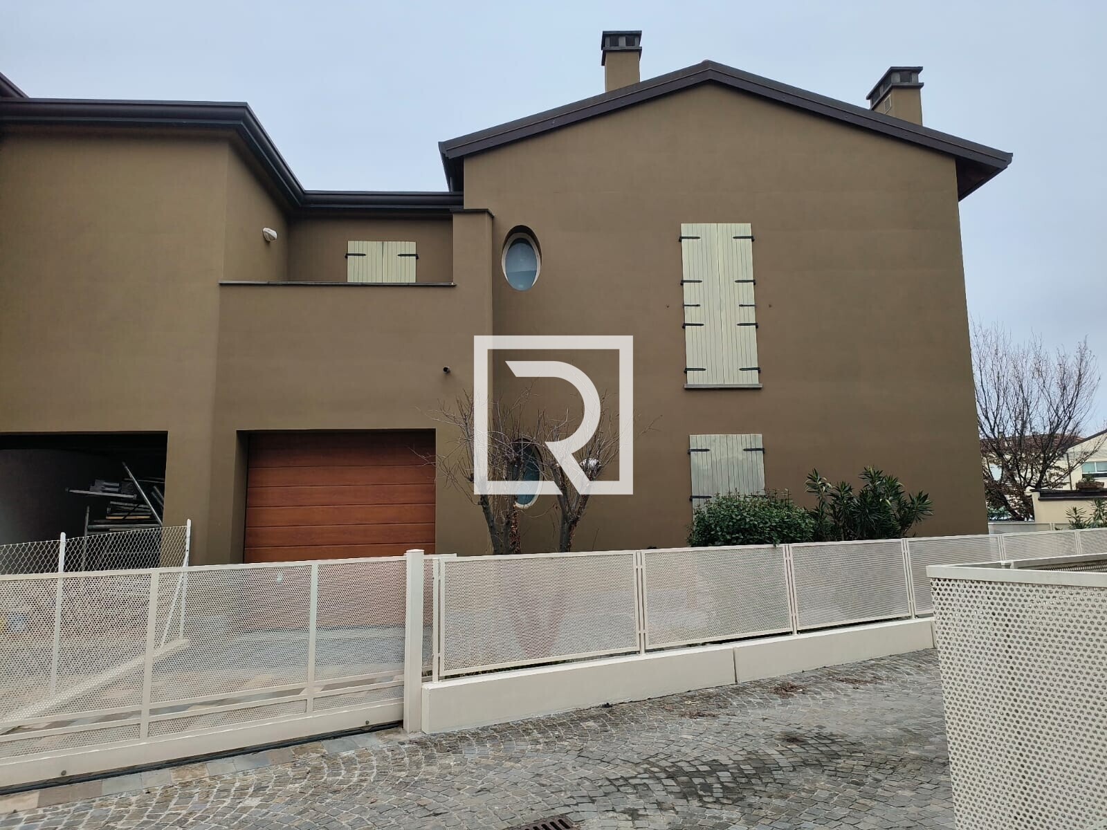 6a862d63-207a-4d25-bfbb-fdfb500f22c2