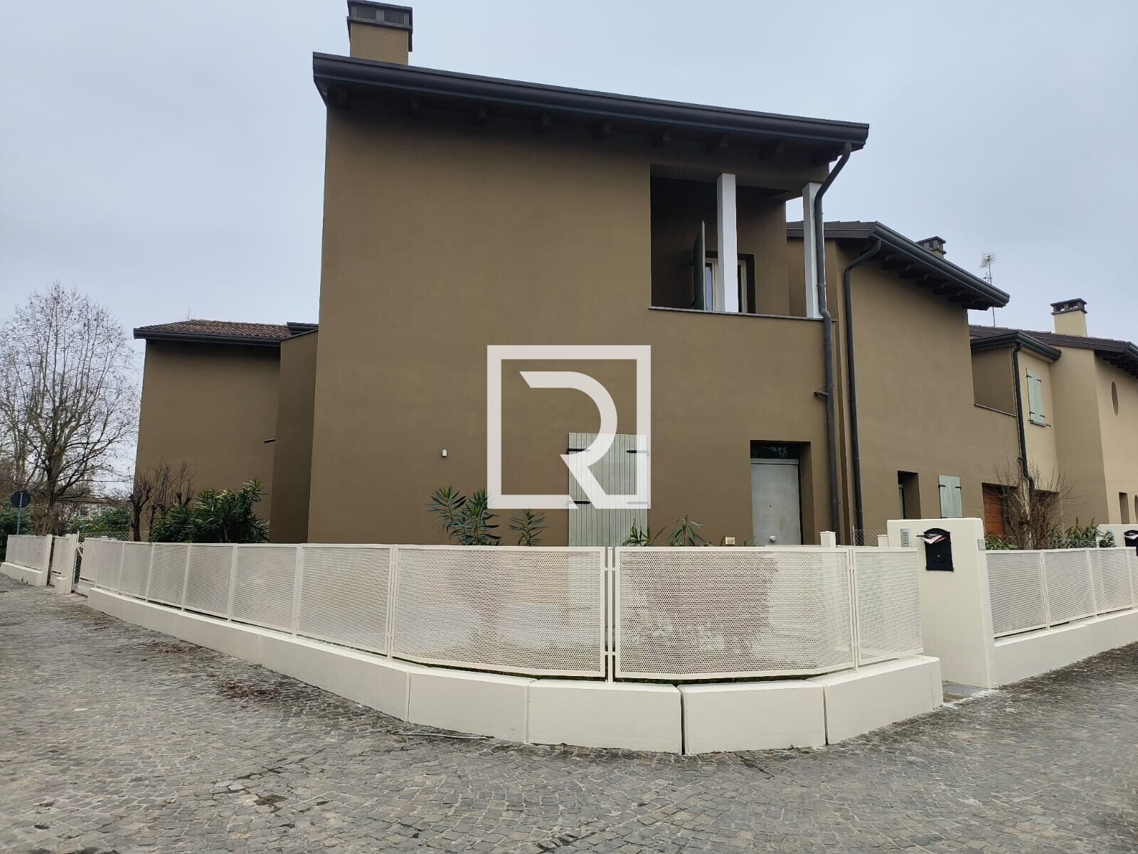 2c7b7b68-c3ac-4106-8b25-335e72f7a69f