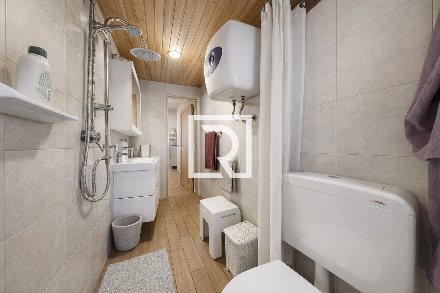 03fd6708-16c5-44b4-ae29-d7575272cdb6