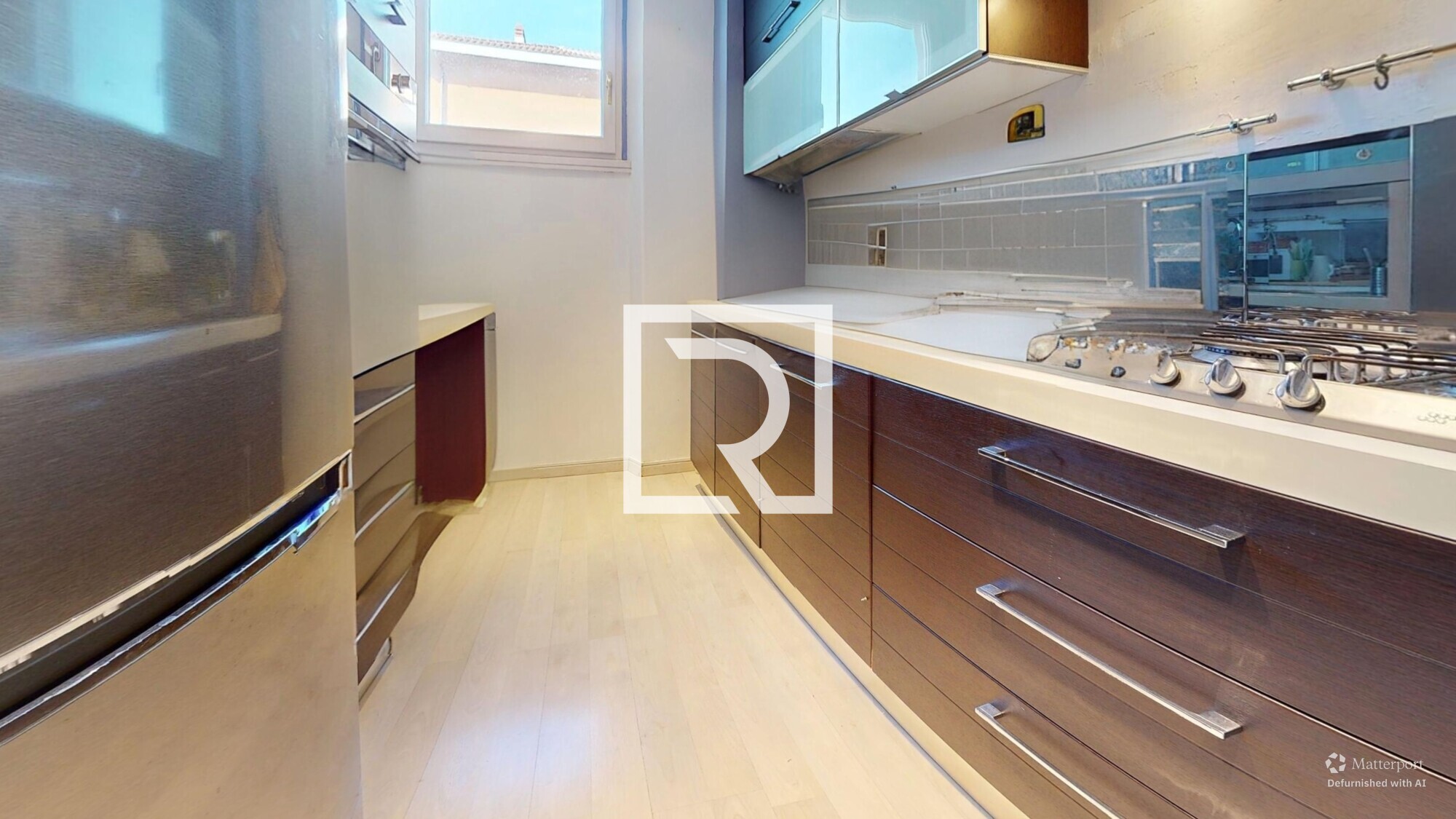 Bathroom-Defurnished (1)