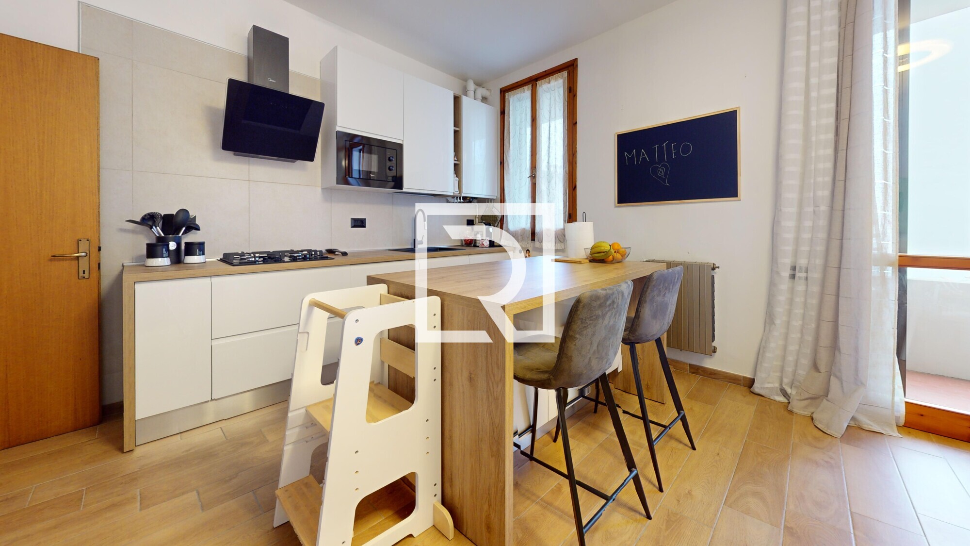 villetta-centrale-3-camere-da-letto-nuova-Kitchen 1