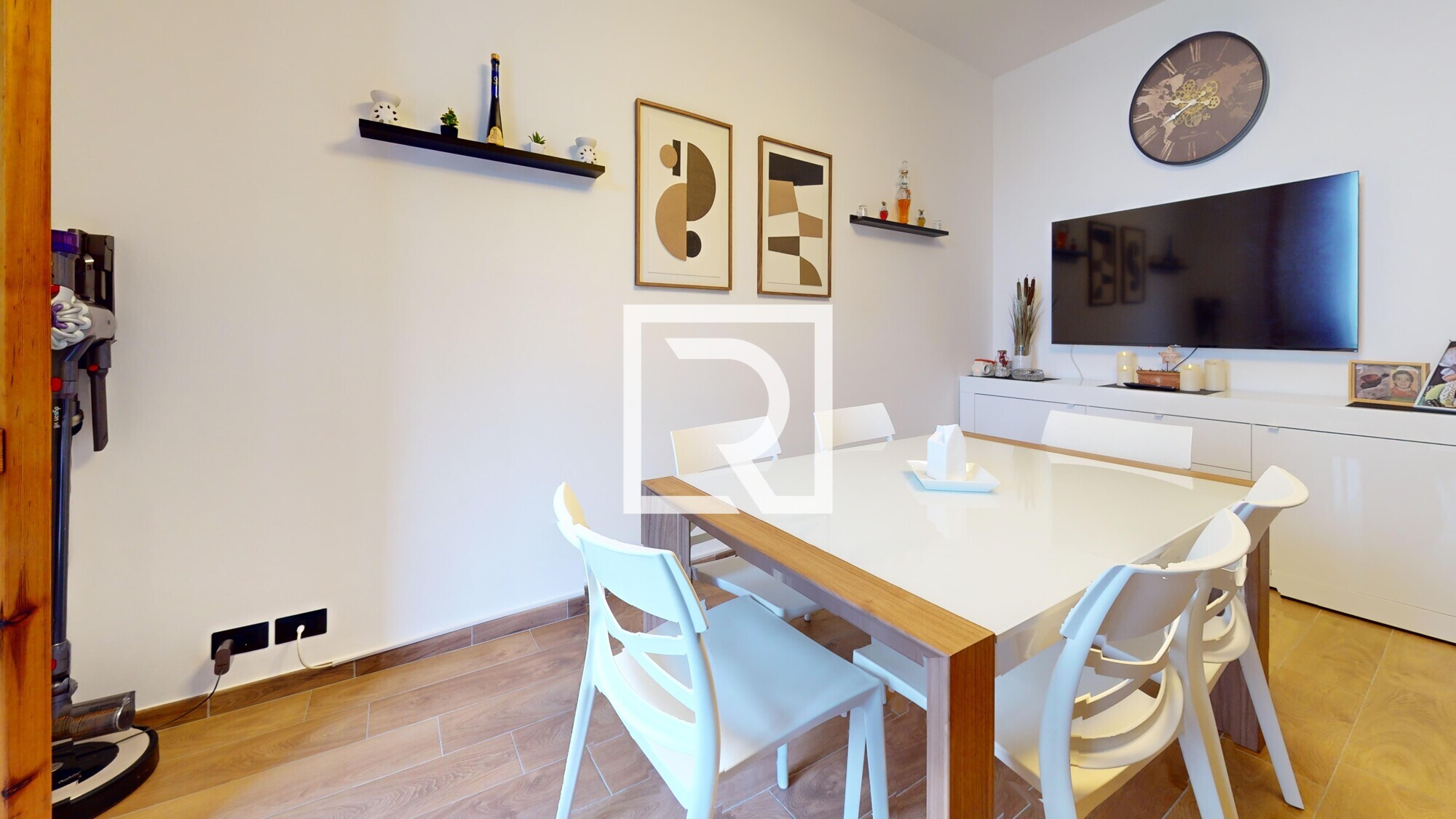 villetta-centrale-3-camere-da-letto-nuova-Dining-Room 1