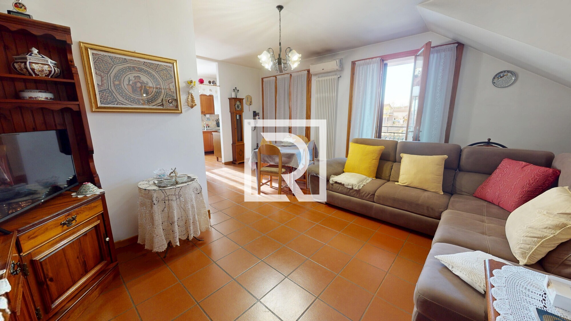 APPARTAMENTO-QUADRILOCALE-CON-100MQ-DI-CANTINA-SAN-MAURO-MARE-02042026_160136