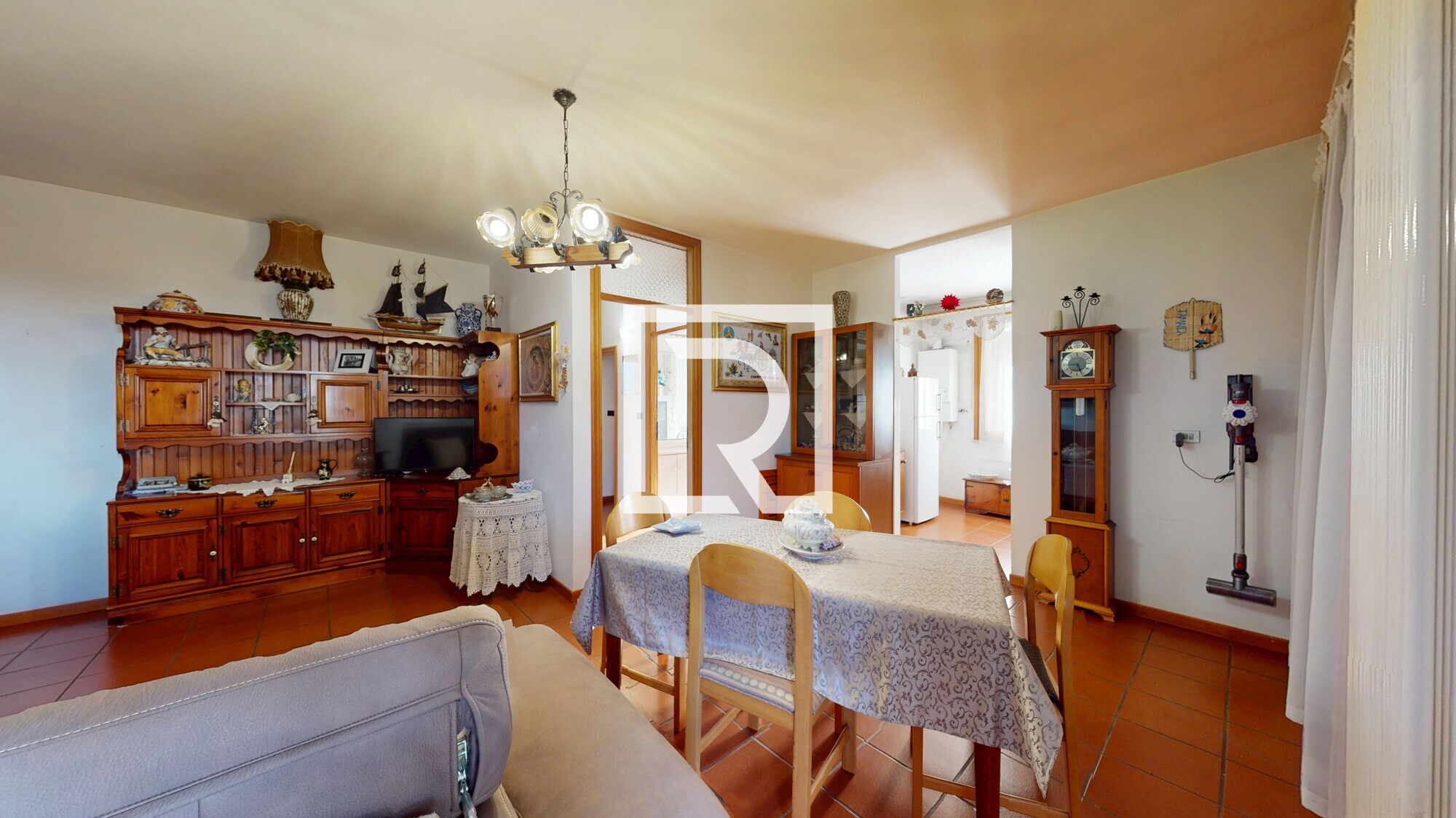 APPARTAMENTO-QUADRILOCALE-CON-100MQ-DI-CANTINA-SAN-MAURO-MARE-02042026_160207