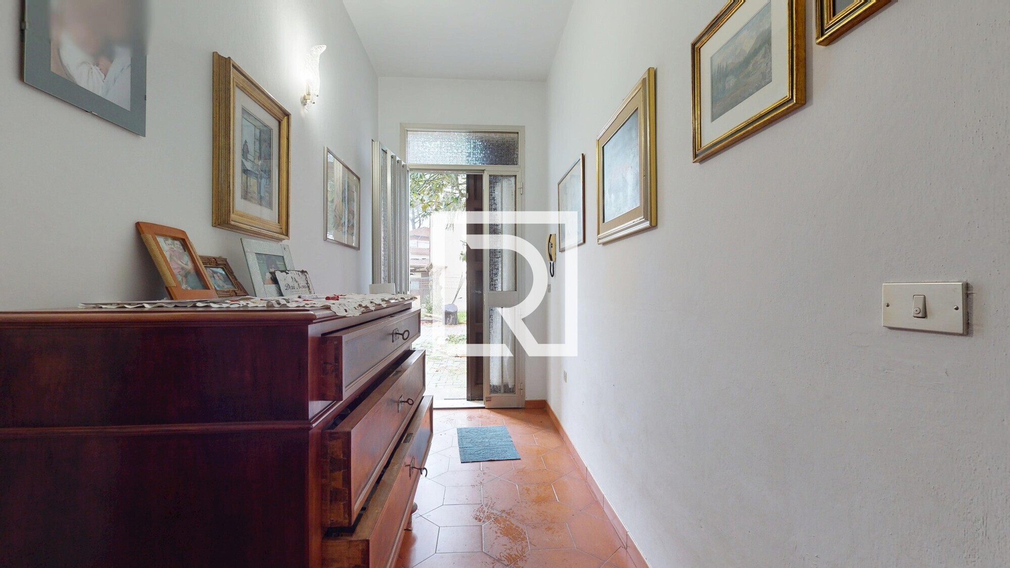 CASA-INDIPENDENTE-SU-DUE-LIVELLI-02052026_110512