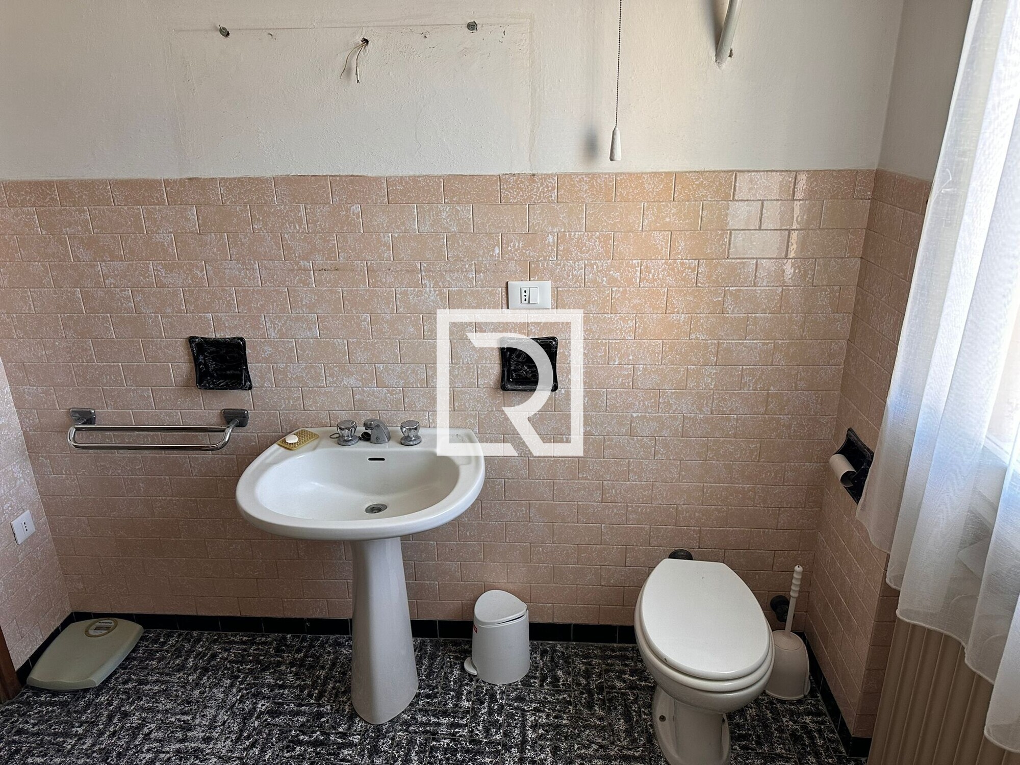 e584546b-2936-4c3a-8f02-9bcd6281eb64