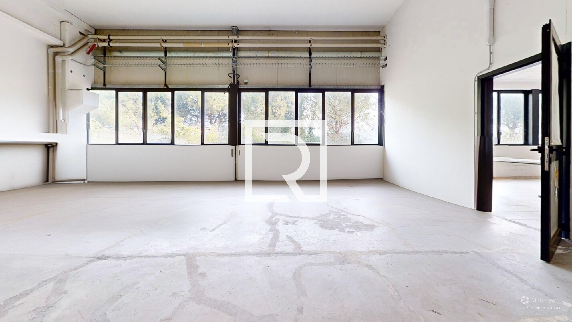 Photo-18-Defurnished