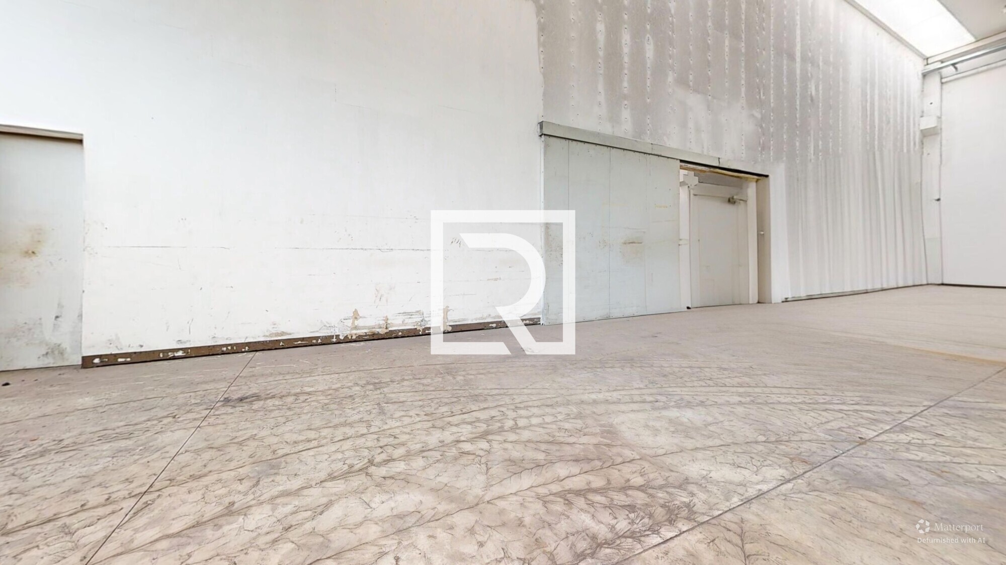 Photo-19-Defurnished