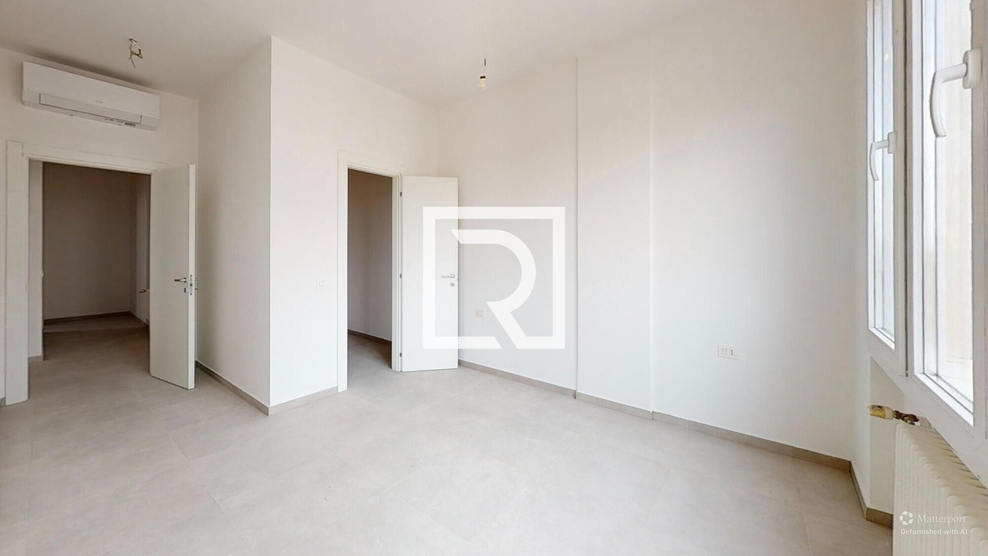 CAMERA DA LETTO-RISTRUTTURATO-A-NUOVO-CON-GARAGE-Bedroom-Defurnished