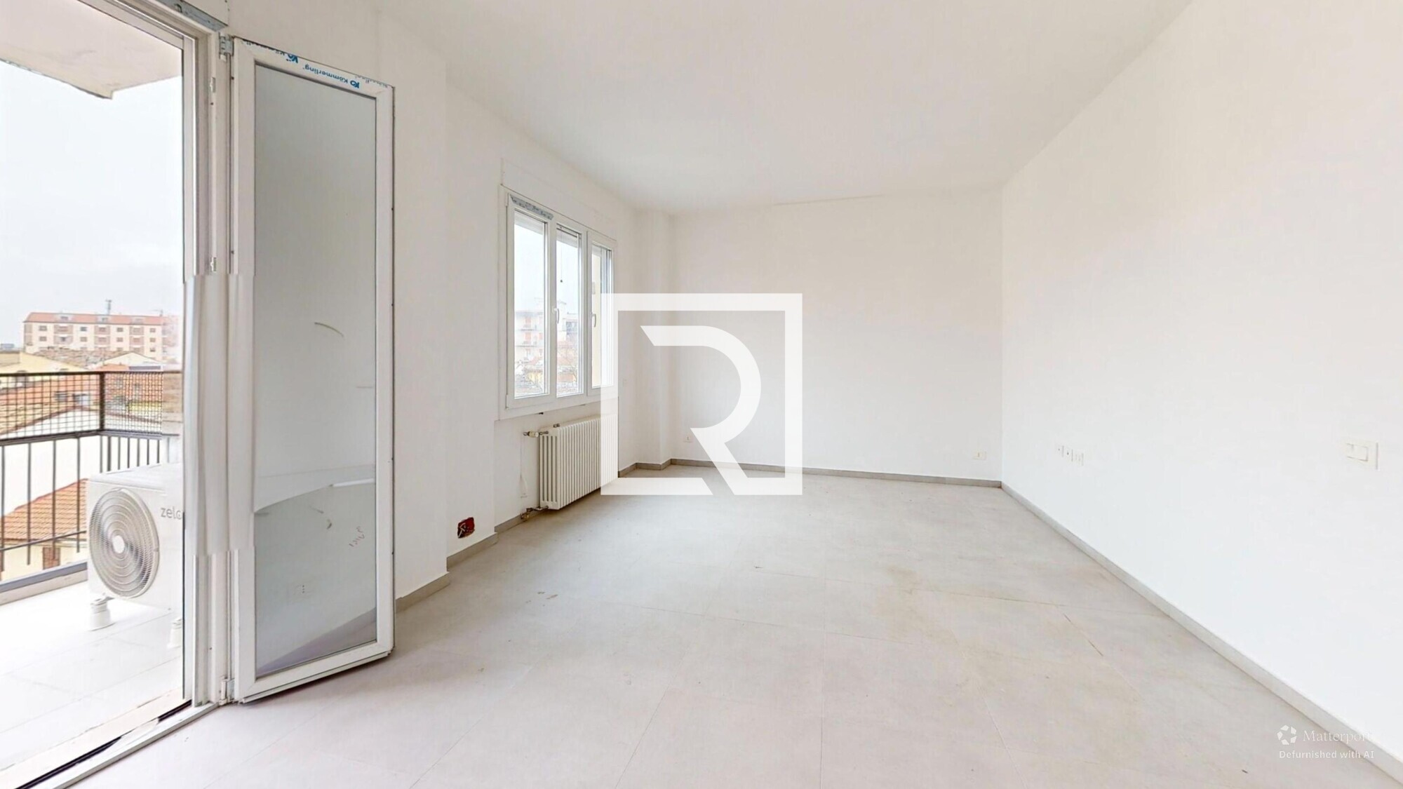 SOGGIORNO - CUCINA-RISTRUTTURATO-A-NUOVO-CON-GARAGE-Bedroom-Defurnished 2