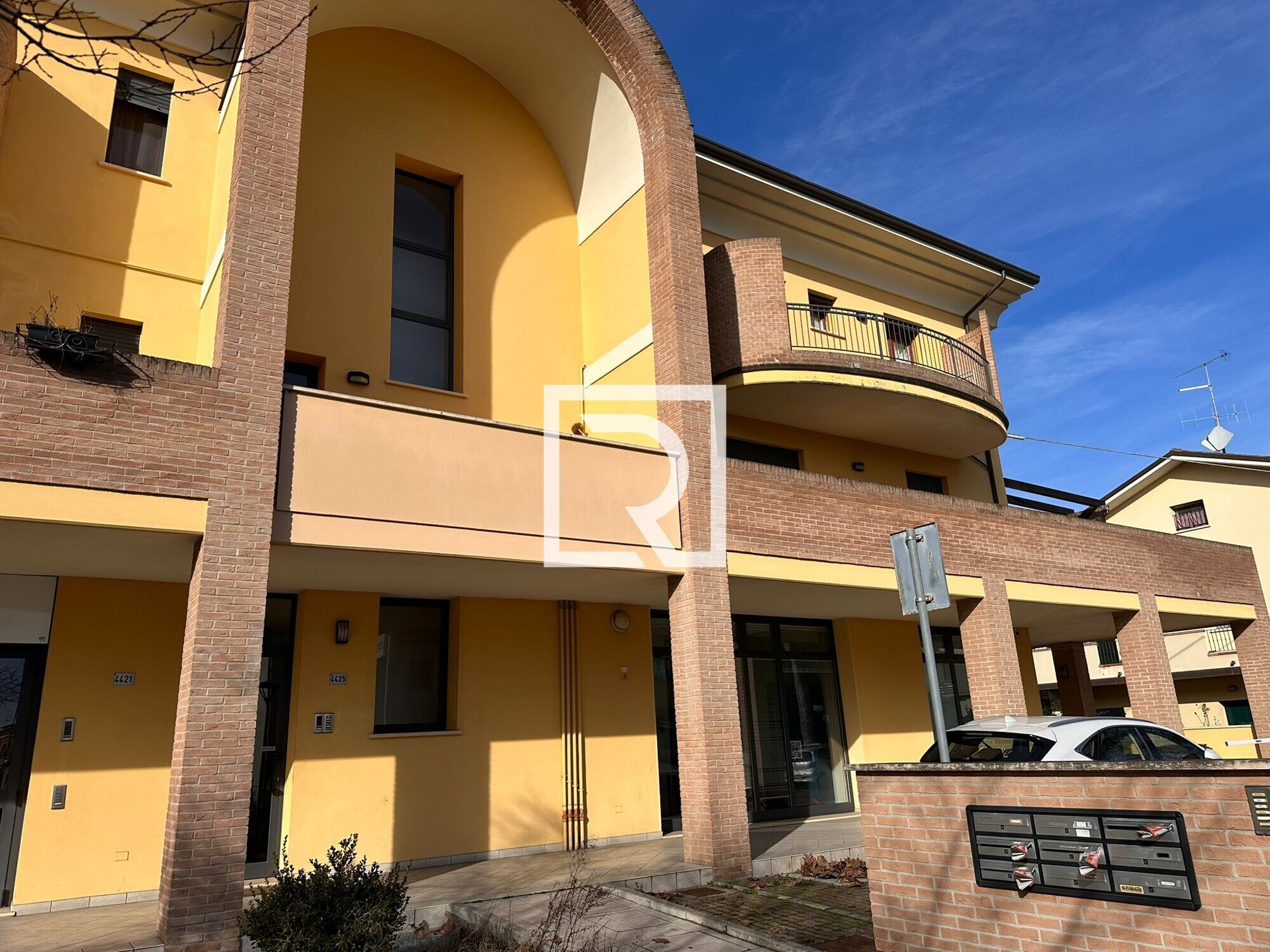 b6662a91-5524-4a22-b8c3-1e2703a252f2