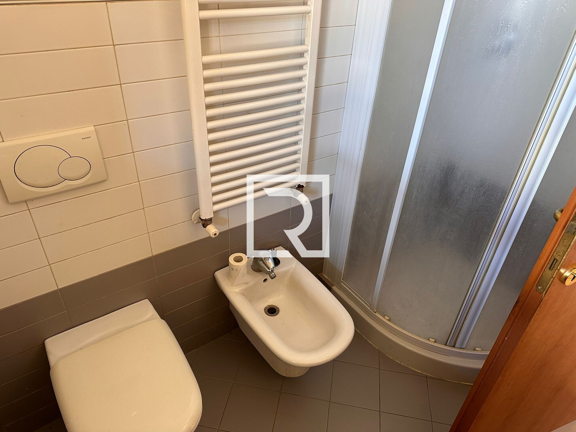 6328f904-362d-42d7-8816-618aff5fed34