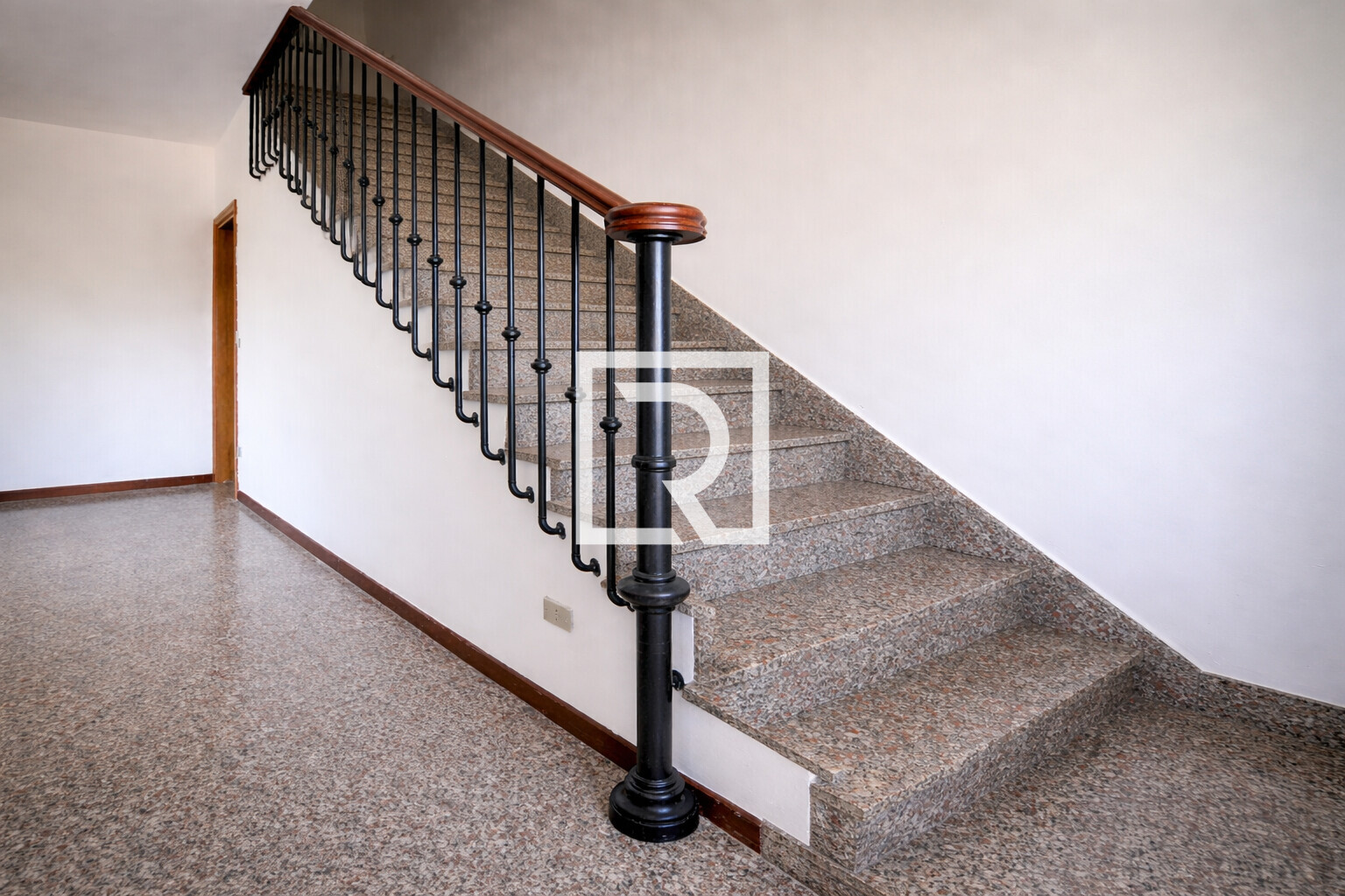 e9f5cd00-ea9a-4765-bff5-e67de8011a17