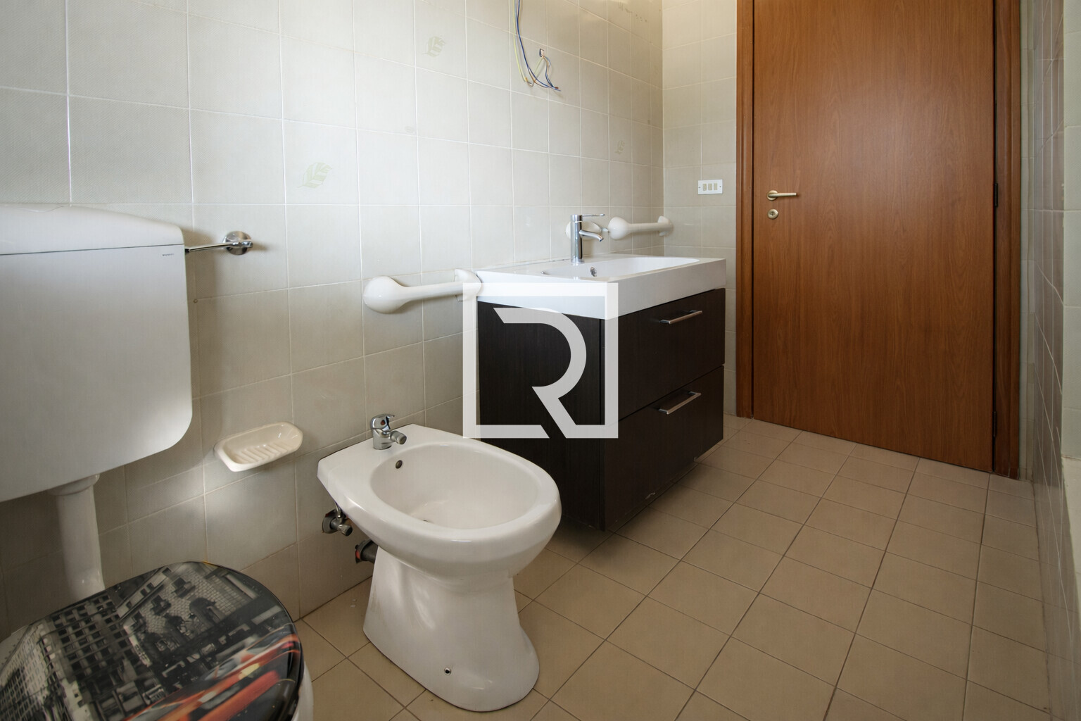 57fe0c7f-6d5c-44cf-b175-4617768e8233