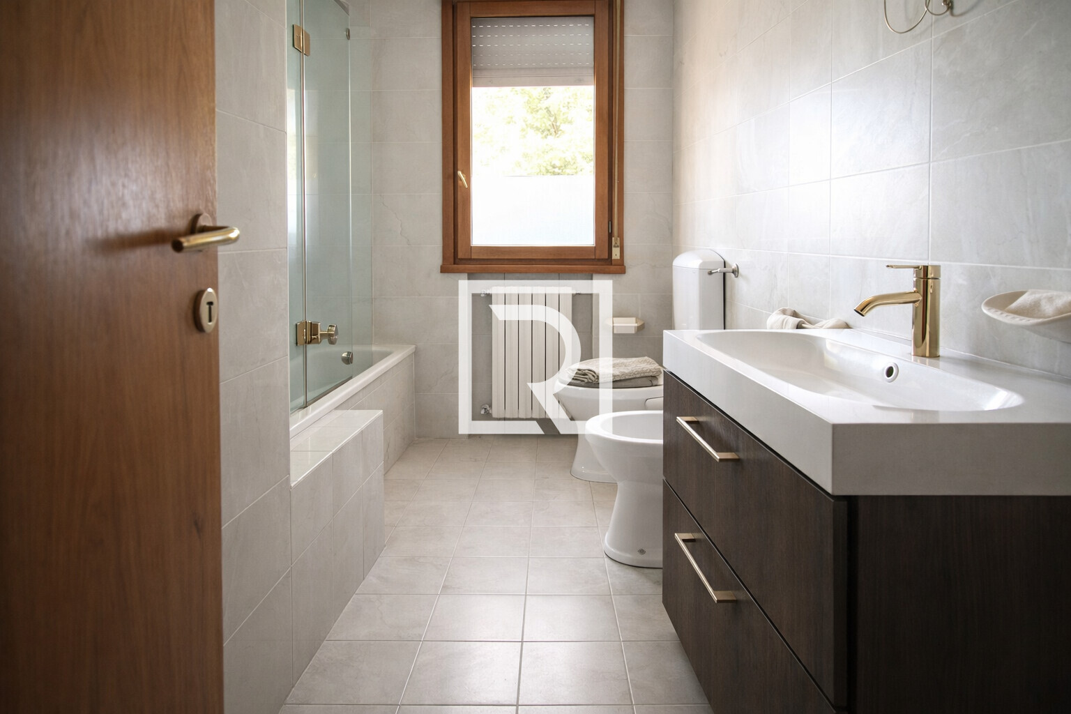 bdfa2127-5a5a-423b-ac93-346cf91d0af8