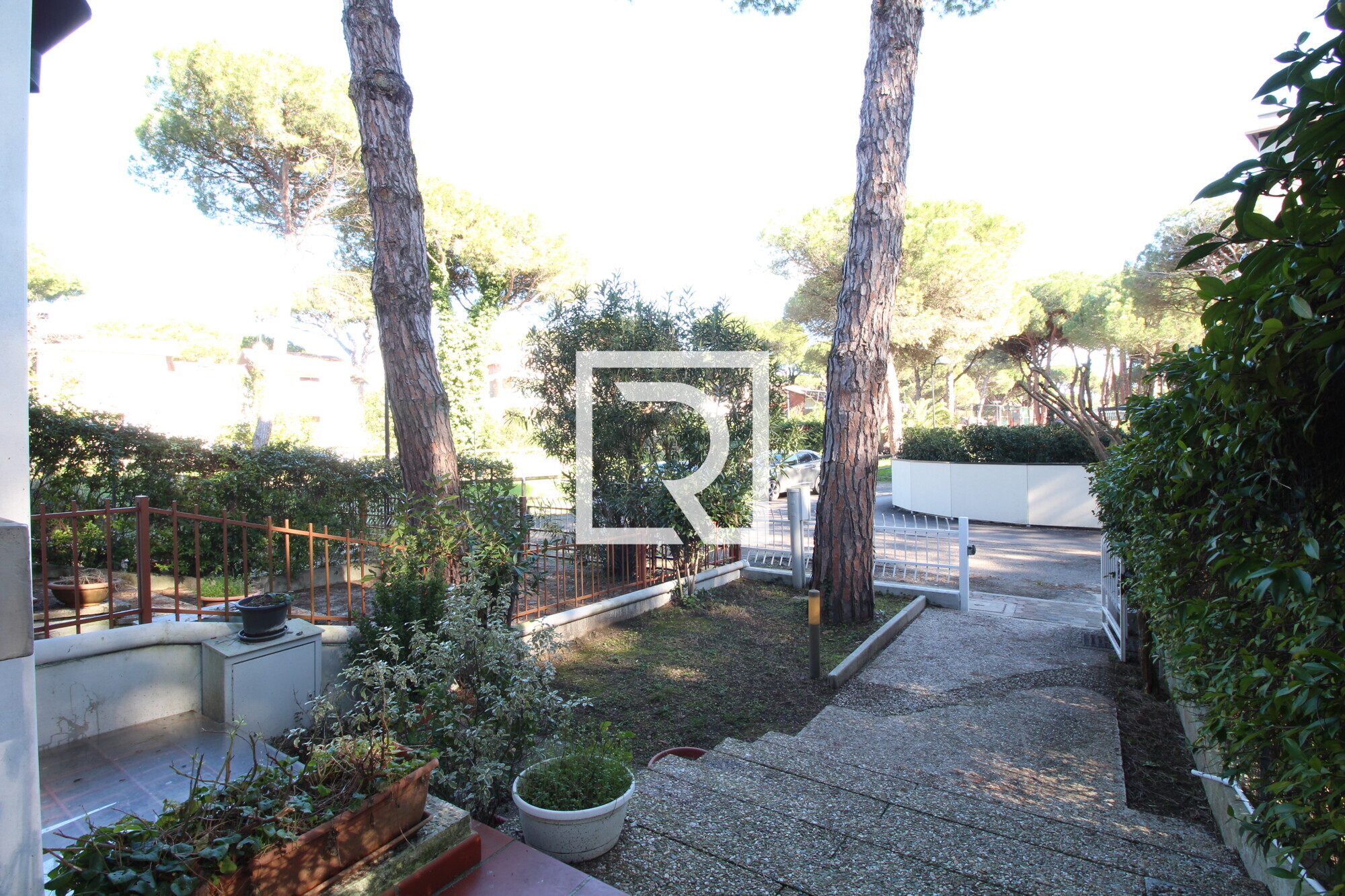GIARDINO FRONTE